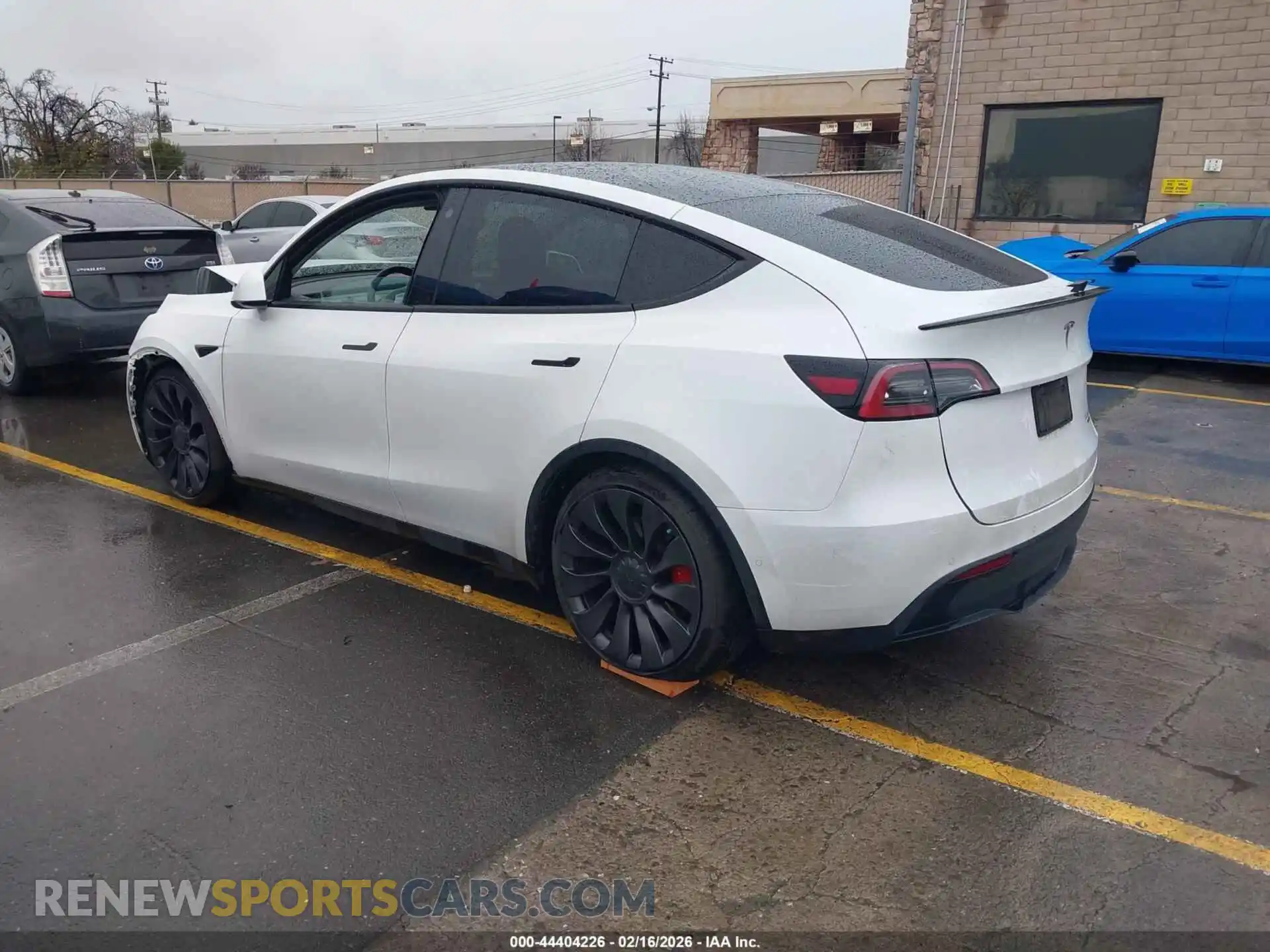 3 Photograph of a damaged car 7SAYGDEFXNF323678 TESLA MODEL Y 2022