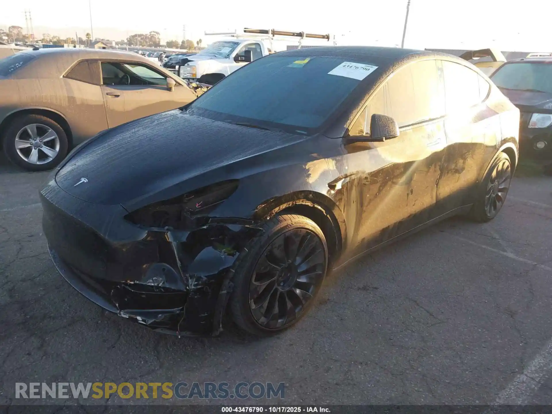 2 Photograph of a damaged car 7SAYGDEFXNF341730 TESLA MODEL Y 2022