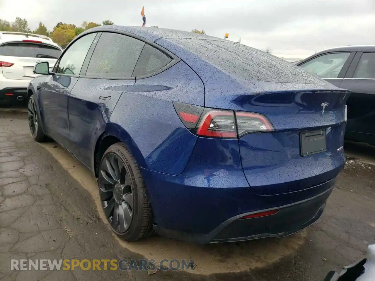 3 Photograph of a damaged car 7SAYGDEFXNF373254 TESLA MODEL Y 2022