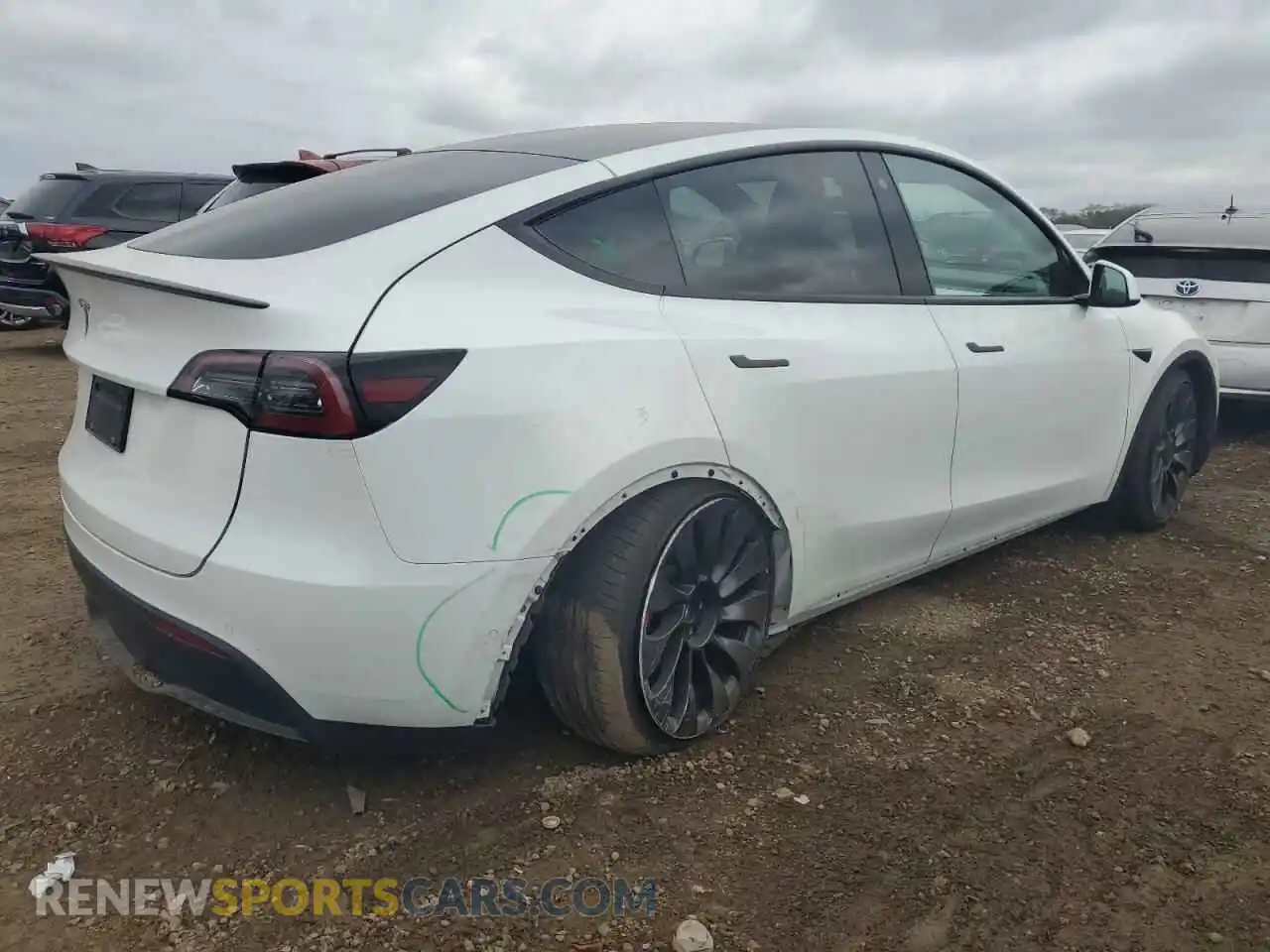 3 Photograph of a damaged car 7SAYGDEFXNF375585 TESLA MODEL Y 2022
