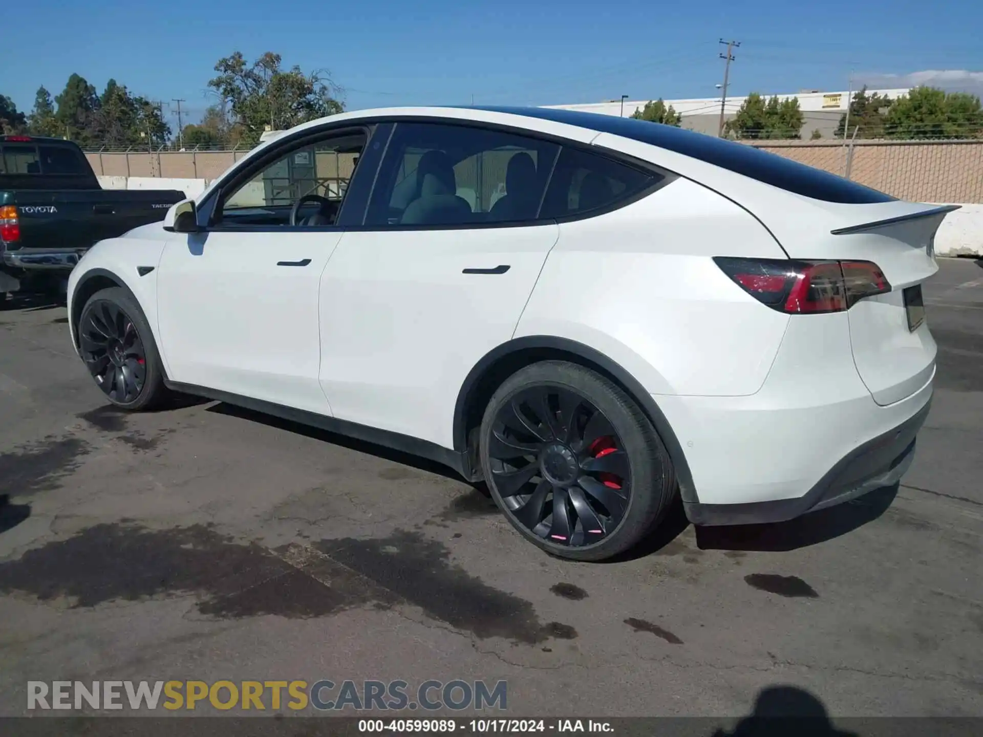 3 Photograph of a damaged car 7SAYGDEFXNF407340 TESLA MODEL Y 2022