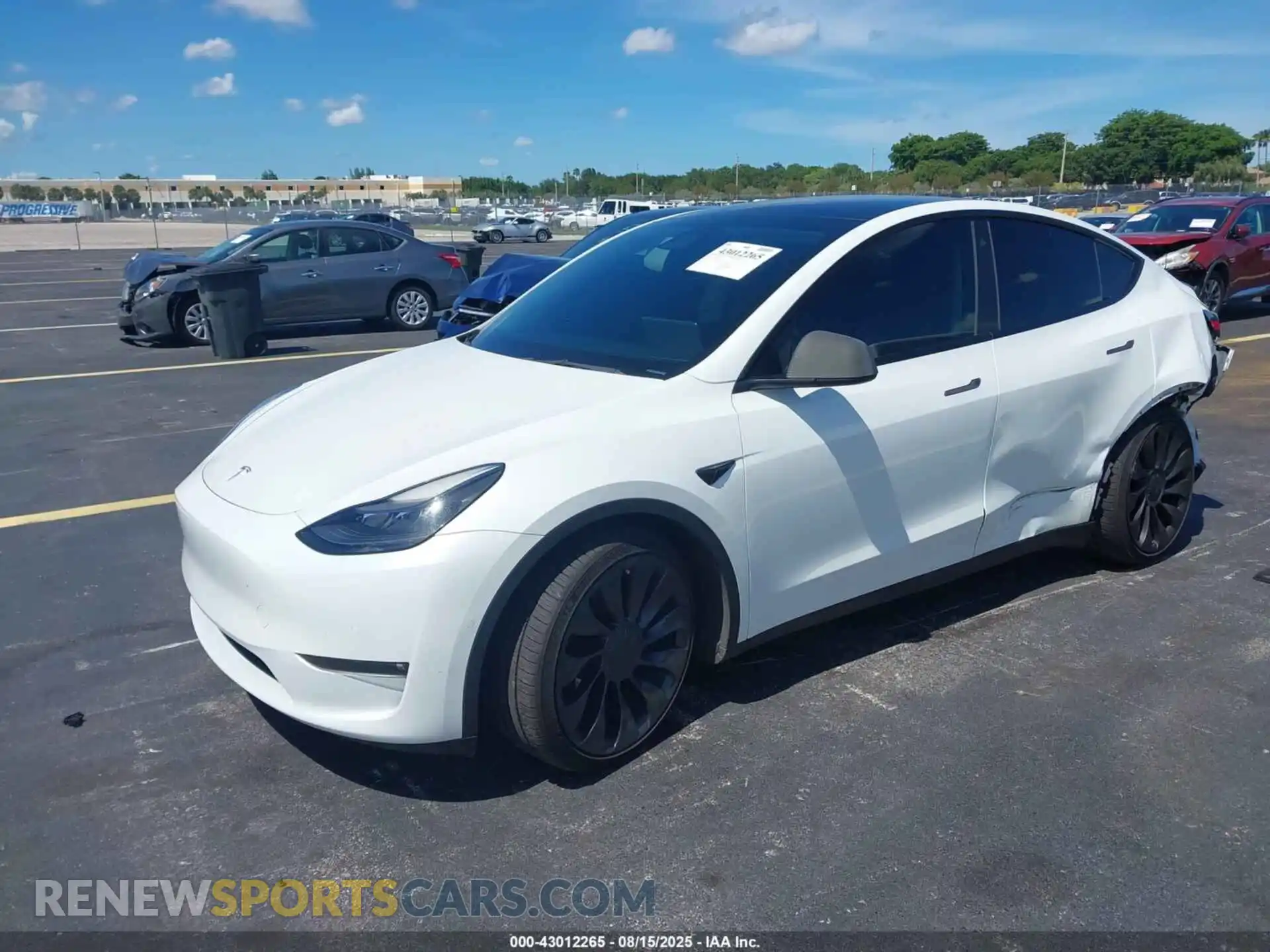 2 Photograph of a damaged car 7SAYGDEFXNF462757 TESLA MODEL Y 2022