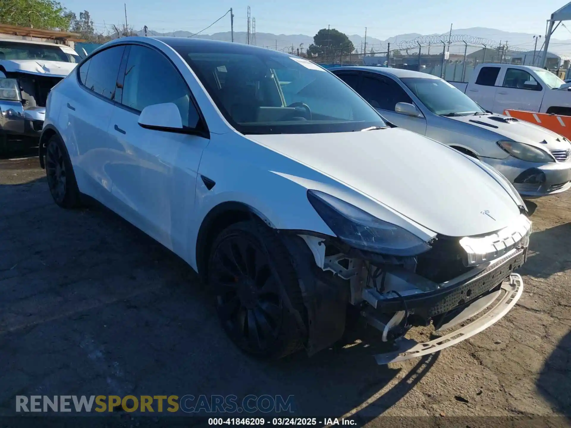 1 Photograph of a damaged car 7SAYGDEFXNF488274 TESLA MODEL Y 2022
