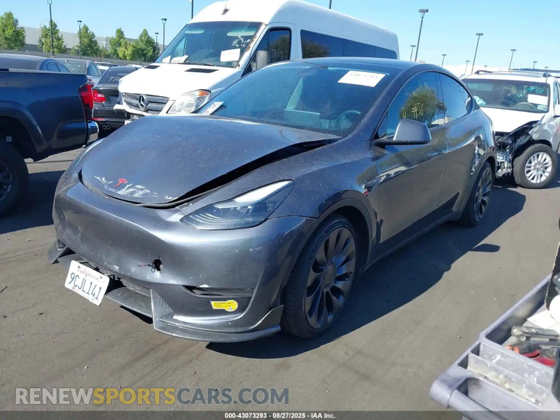 2 Photograph of a damaged car 7SAYGDEFXNF499324 TESLA MODEL Y 2022