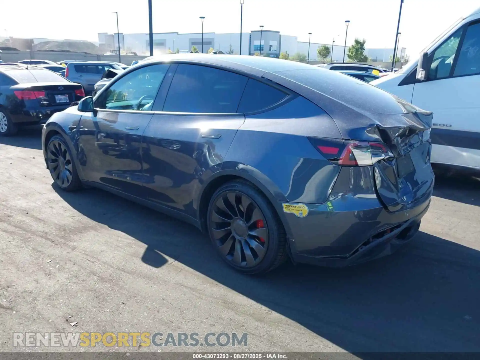 3 Photograph of a damaged car 7SAYGDEFXNF499324 TESLA MODEL Y 2022