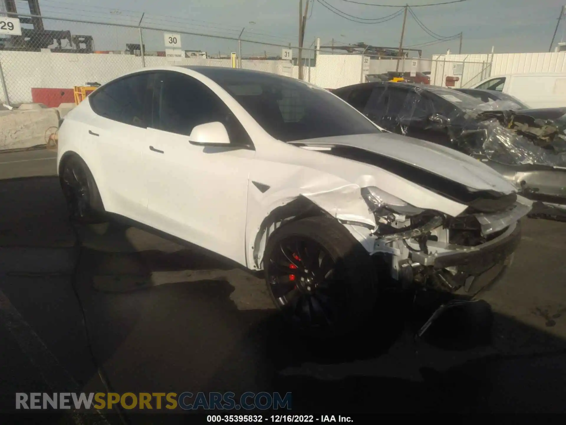 1 Photograph of a damaged car 7SAYGDEFXNF558632 TESLA MODEL Y 2022