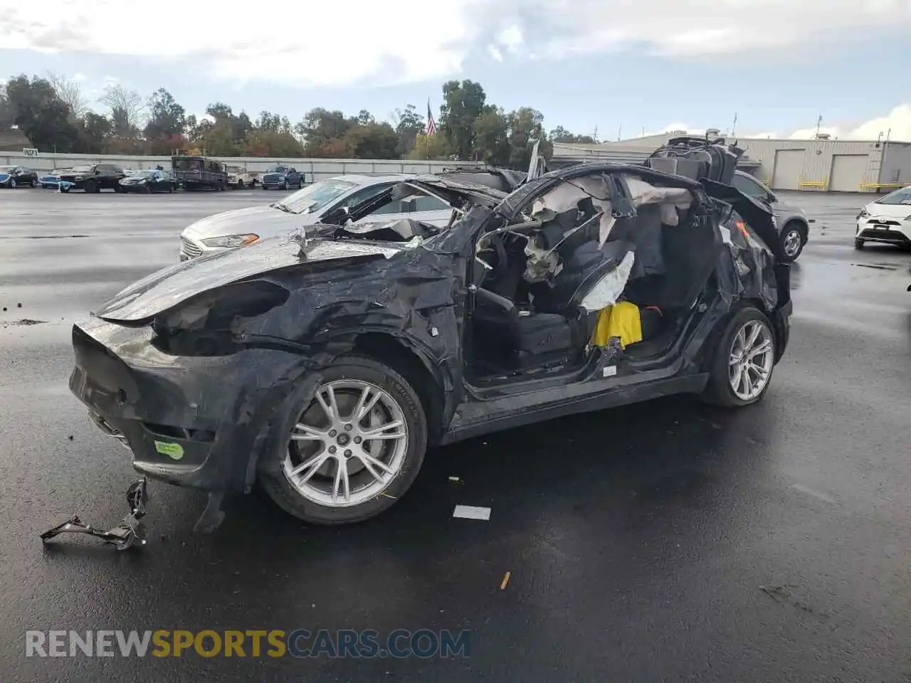 1 Photograph of a damaged car 7SAYGAEE0PF621018 TESLA MODEL Y 2023