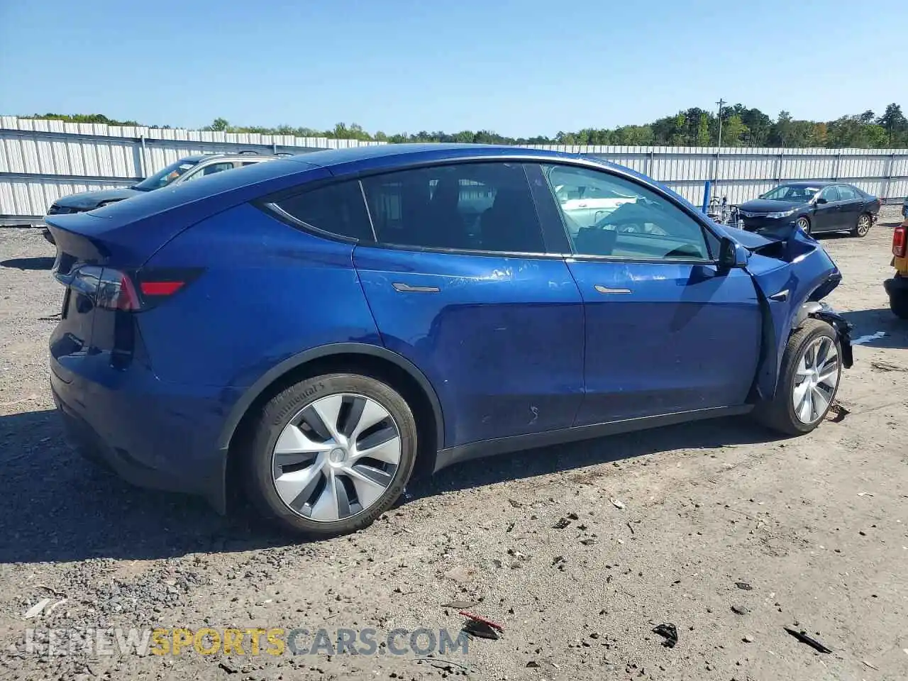 3 Photograph of a damaged car 7SAYGAEE0PF703654 TESLA MODEL Y 2023