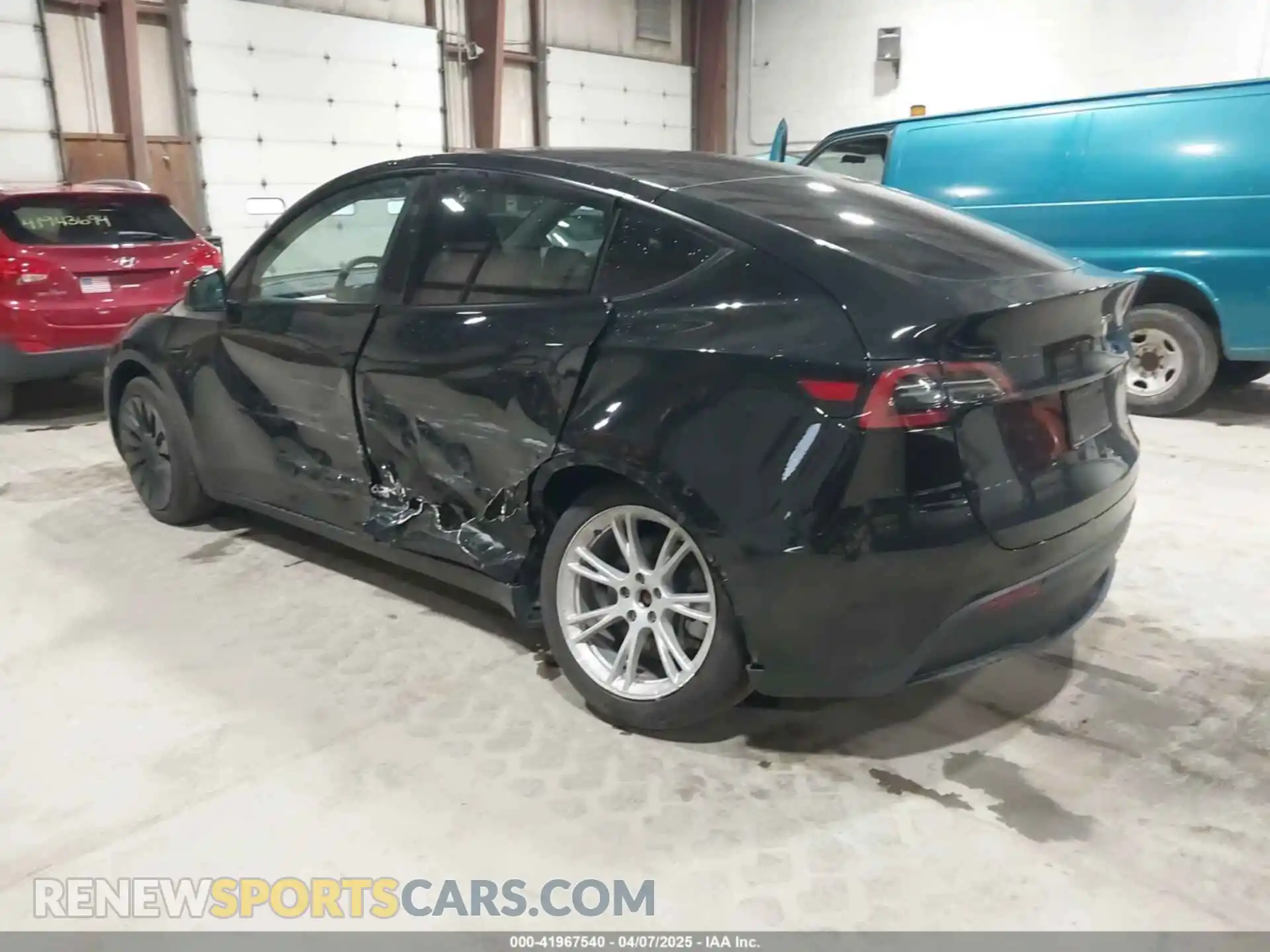 3 Photograph of a damaged car 7SAYGAEE0PF888983 TESLA MODEL Y 2023