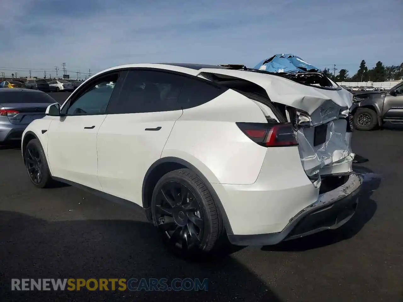 2 Photograph of a damaged car 7SAYGAEE1PF620198 TESLA MODEL Y 2023