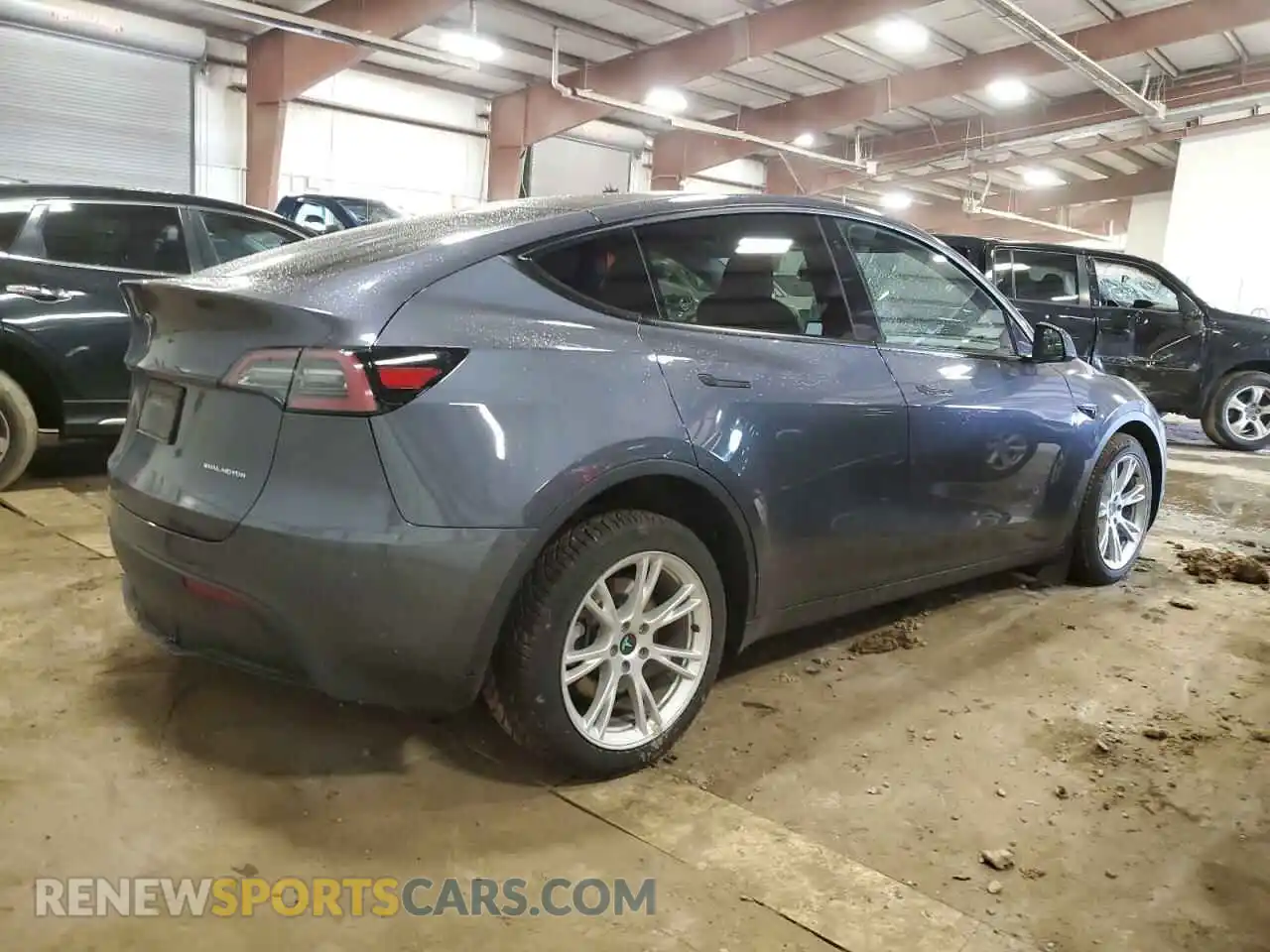 3 Фотография поврежденного автомобиля 7SAYGAEE1PF685911 TESLA MODEL Y 2023
