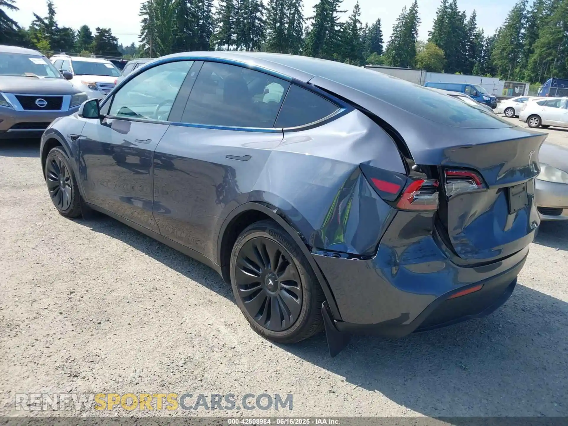 3 Фотография поврежденного автомобиля 7SAYGAEE1PF788035 TESLA MODEL Y 2023