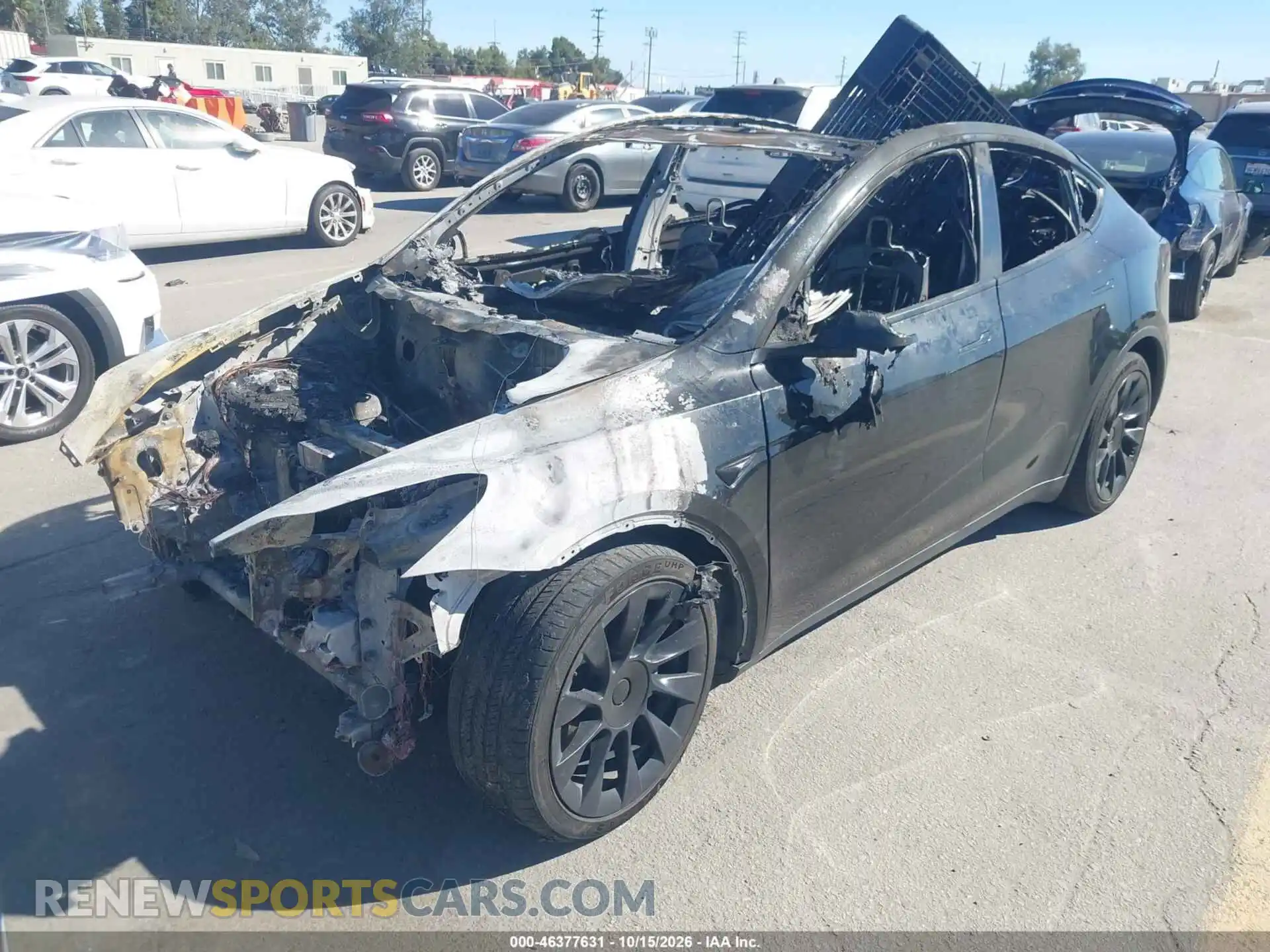 2 fotografías del automóvil dañado 7SAYGAEE1PF888152 TESLA MODEL Y 2023