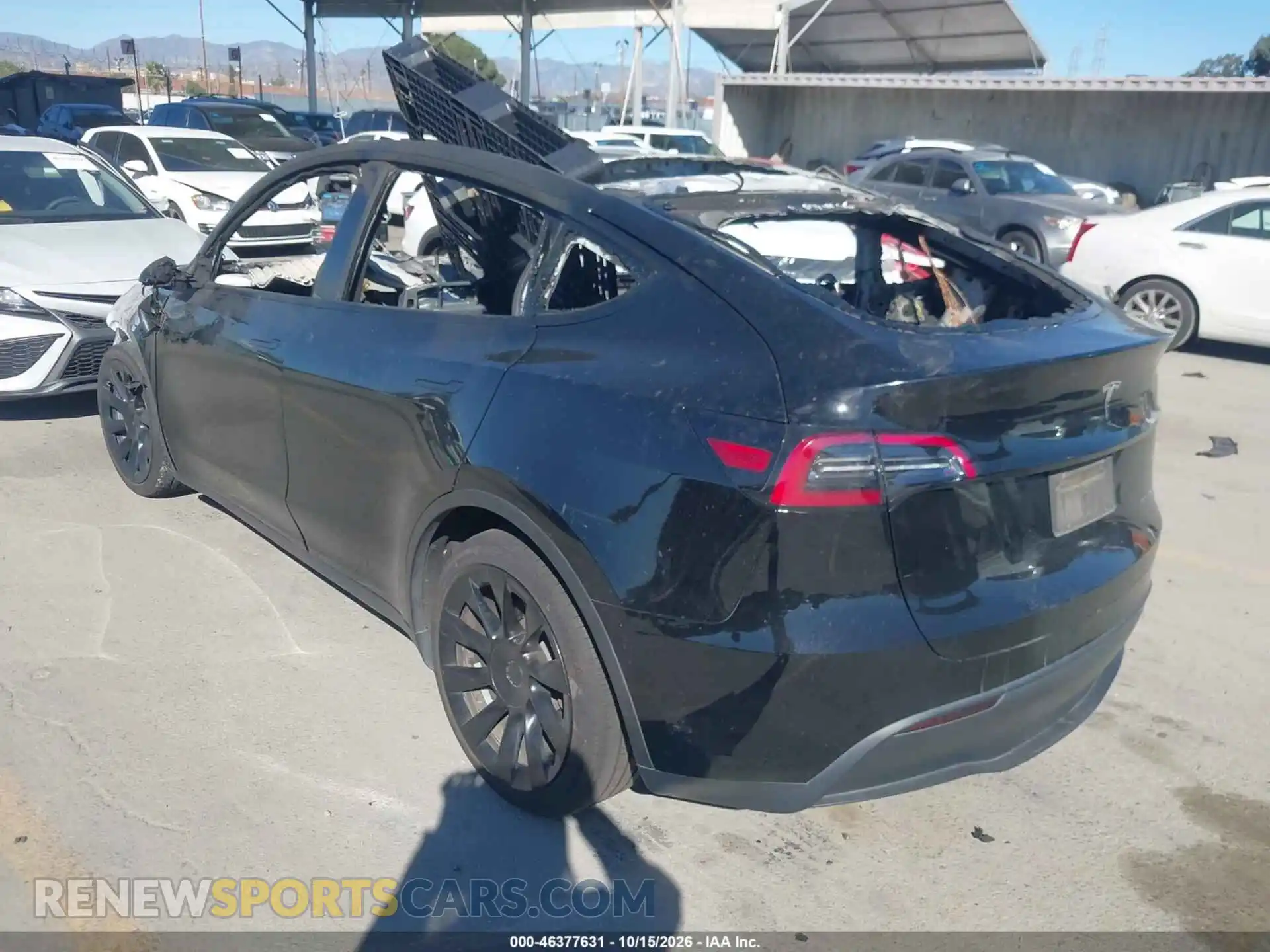3 fotografías del automóvil dañado 7SAYGAEE1PF888152 TESLA MODEL Y 2023