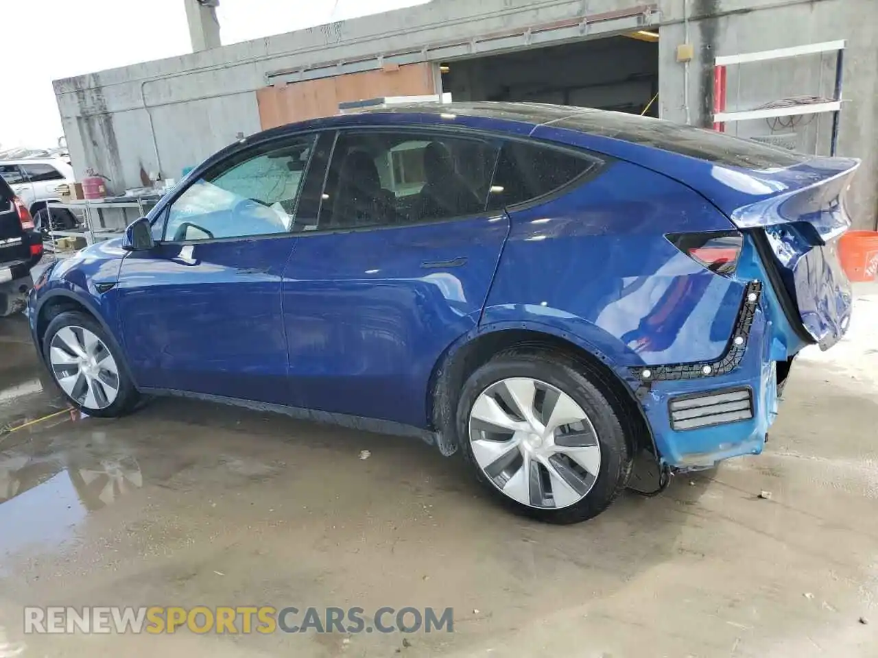 2 Photograph of a damaged car 7SAYGAEE2PF669815 TESLA MODEL Y 2023