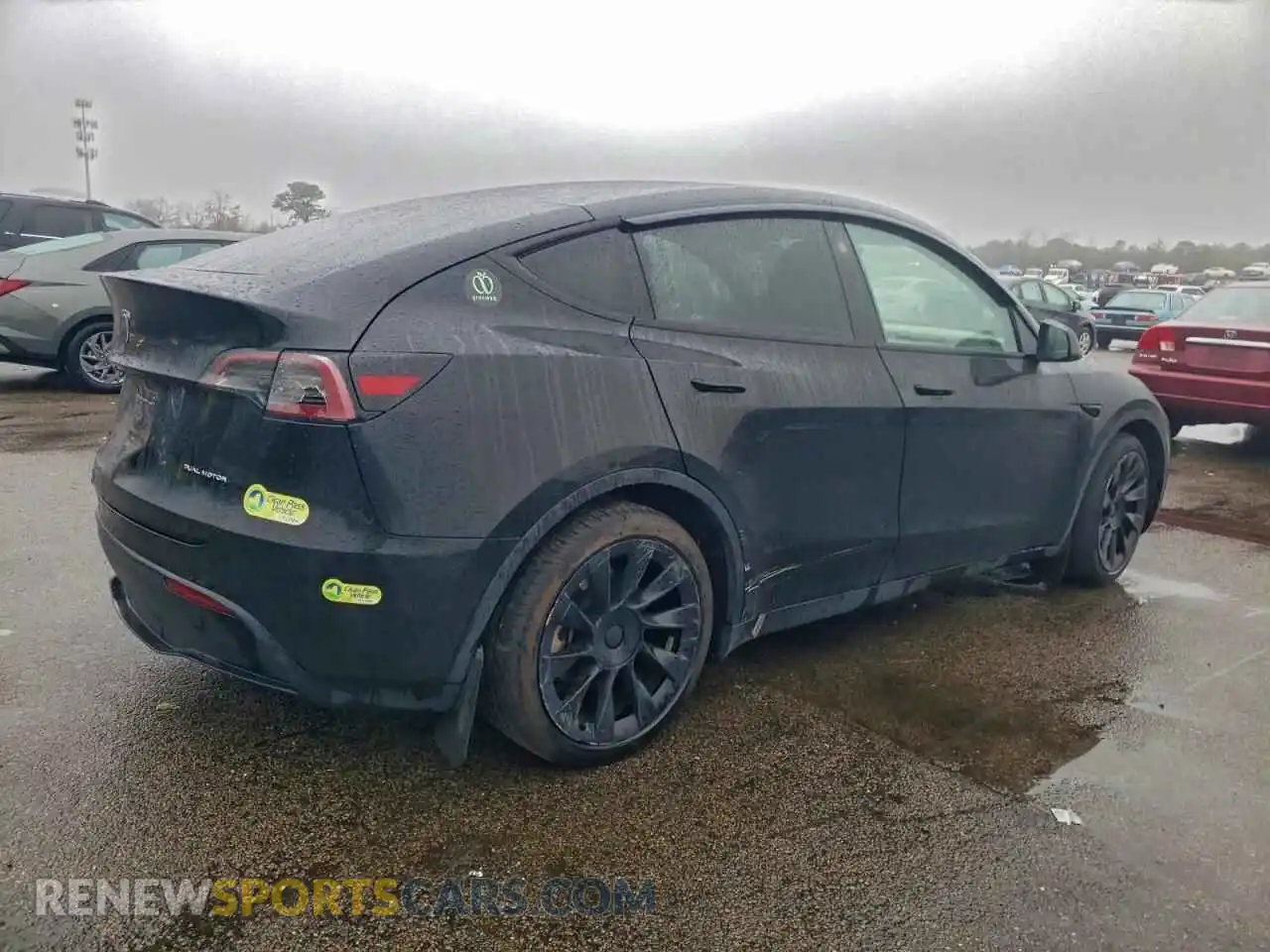 3 Photograph of a damaged car 7SAYGAEE2PF913186 TESLA MODEL Y 2023