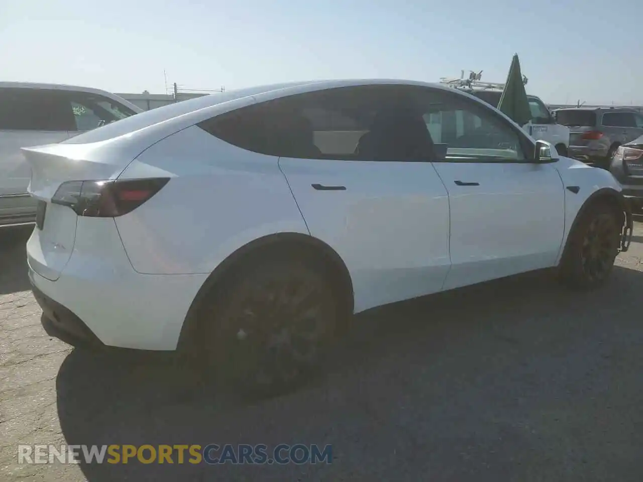3 Photograph of a damaged car 7SAYGAEE2PF915682 TESLA MODEL Y 2023