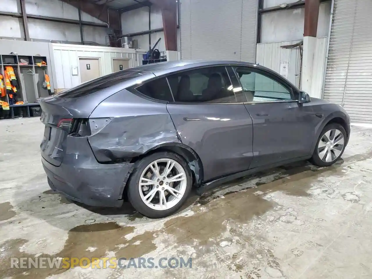 3 Photograph of a damaged car 7SAYGAEE2PF928562 TESLA MODEL Y 2023