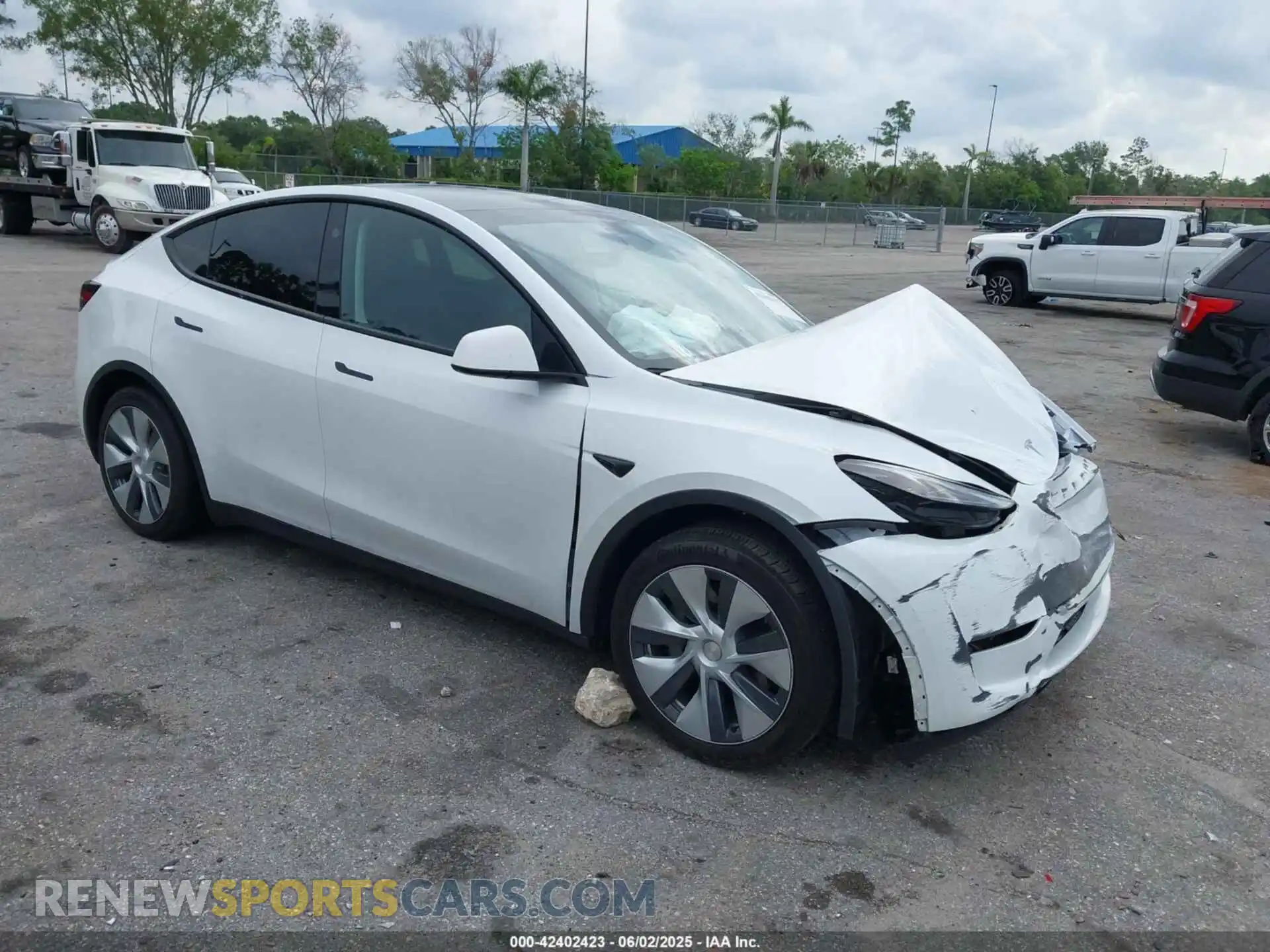 1 Photograph of a damaged car 7SAYGAEE3PF850437 TESLA MODEL Y 2023