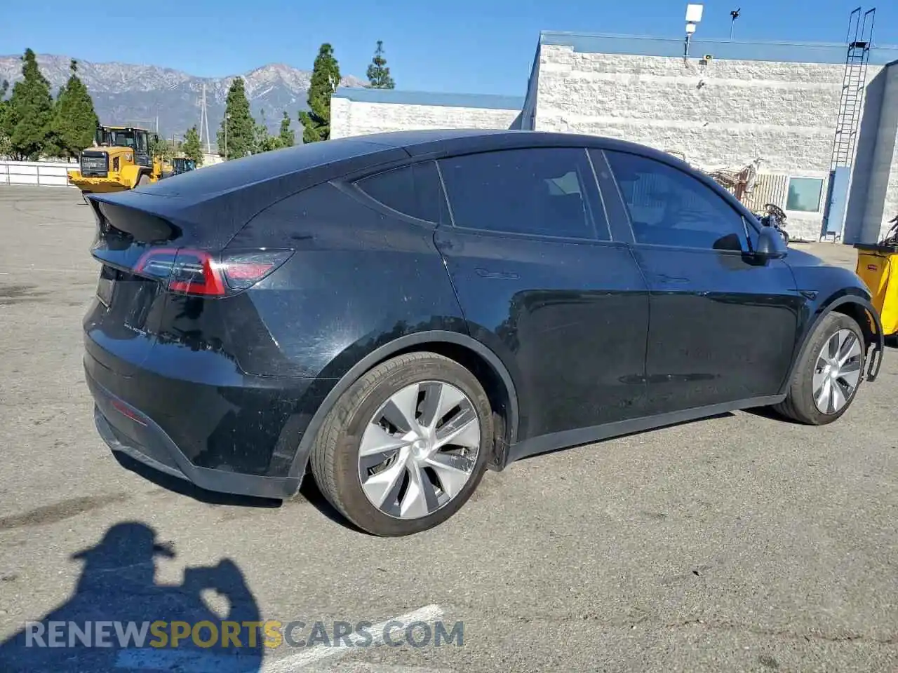 3 Photograph of a damaged car 7SAYGAEE3PF882143 TESLA MODEL Y 2023