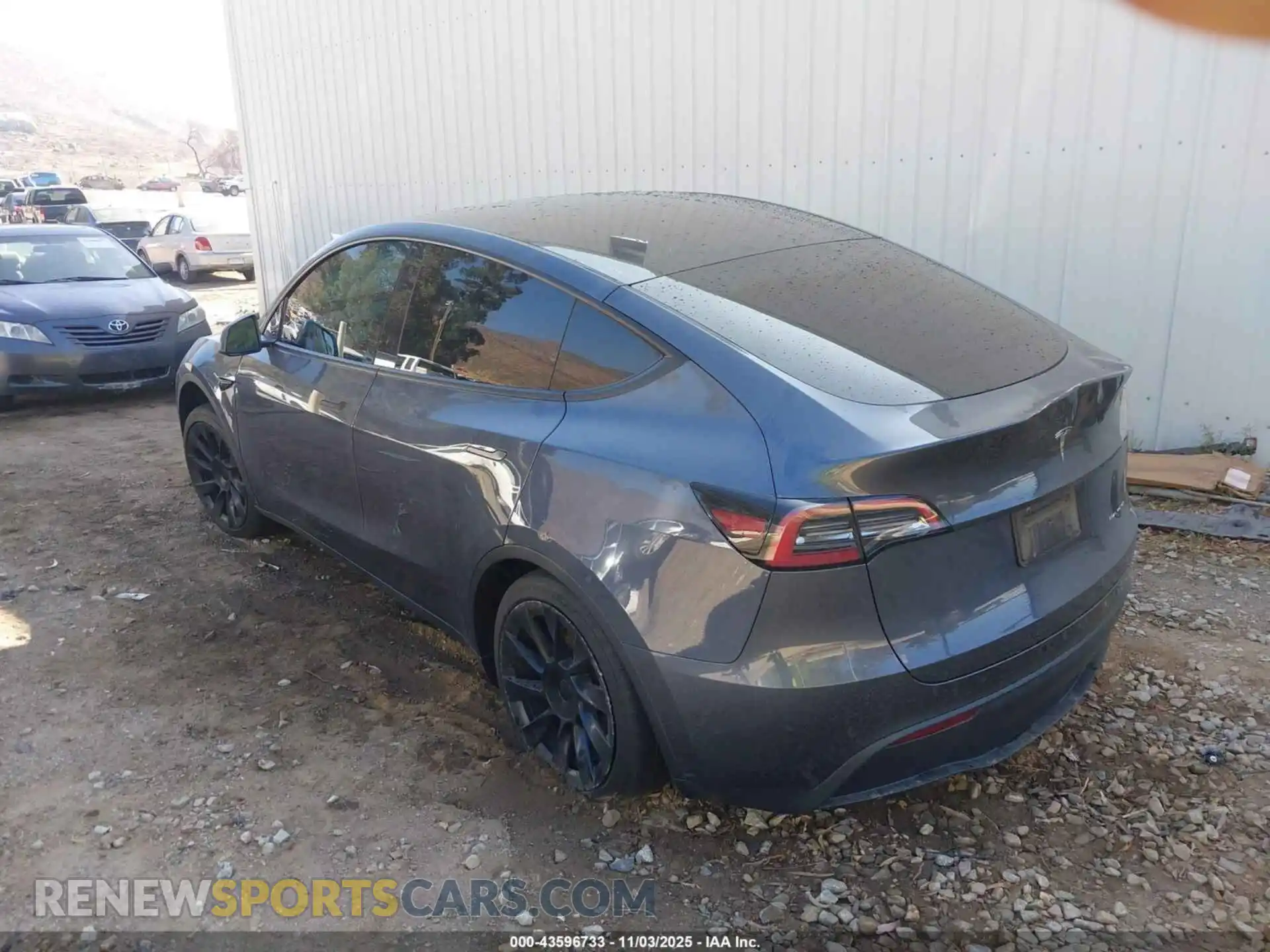 3 Photograph of a damaged car 7SAYGAEE4PF609339 TESLA MODEL Y 2023