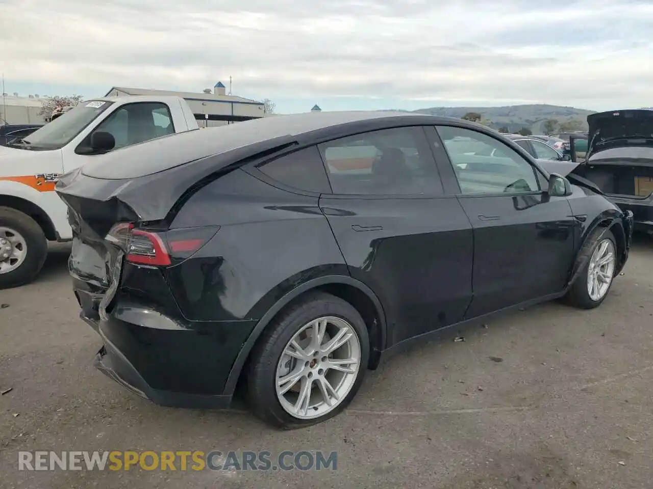 3 Photograph of a damaged car 7SAYGAEE4PF833159 TESLA MODEL Y 2023