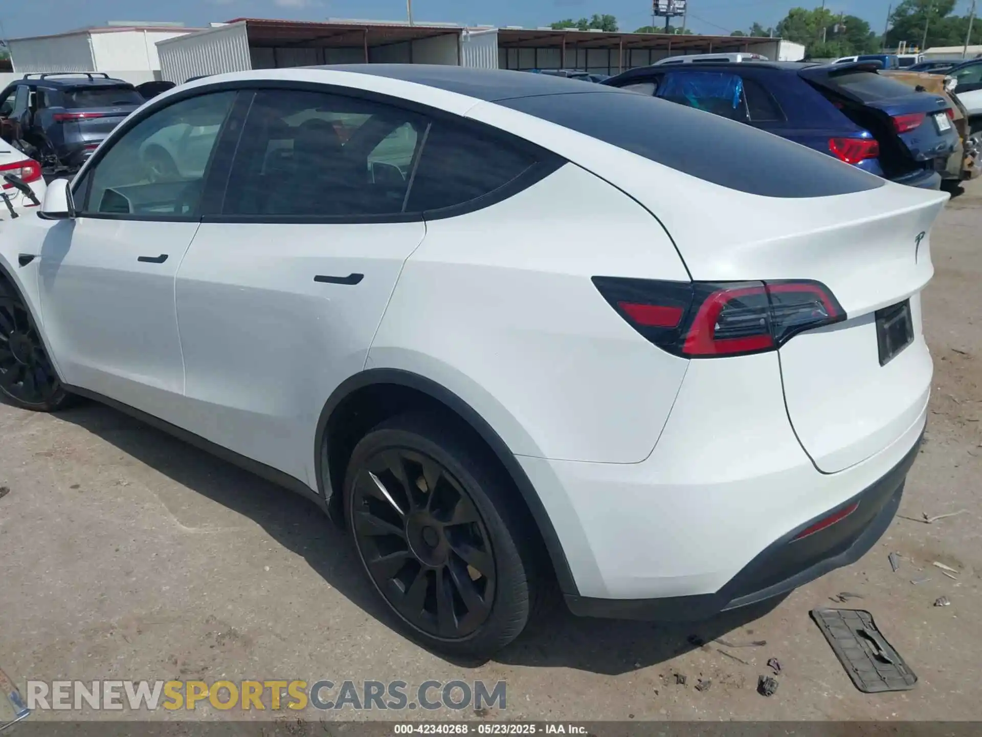 3 Photograph of a damaged car 7SAYGAEE4PF885925 TESLA MODEL Y 2023