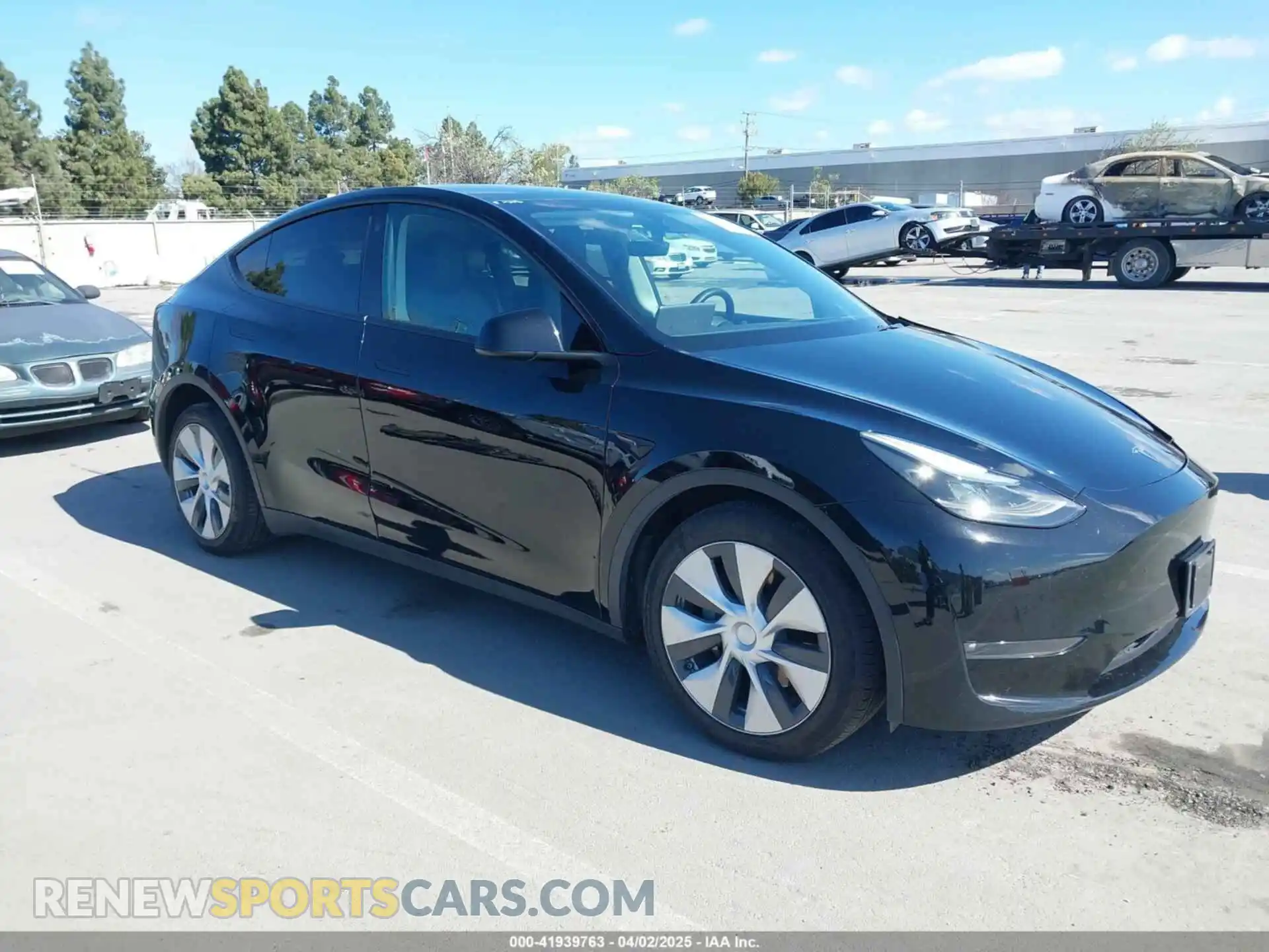 1 Photograph of a damaged car 7SAYGAEE5PF625193 TESLA MODEL Y 2023