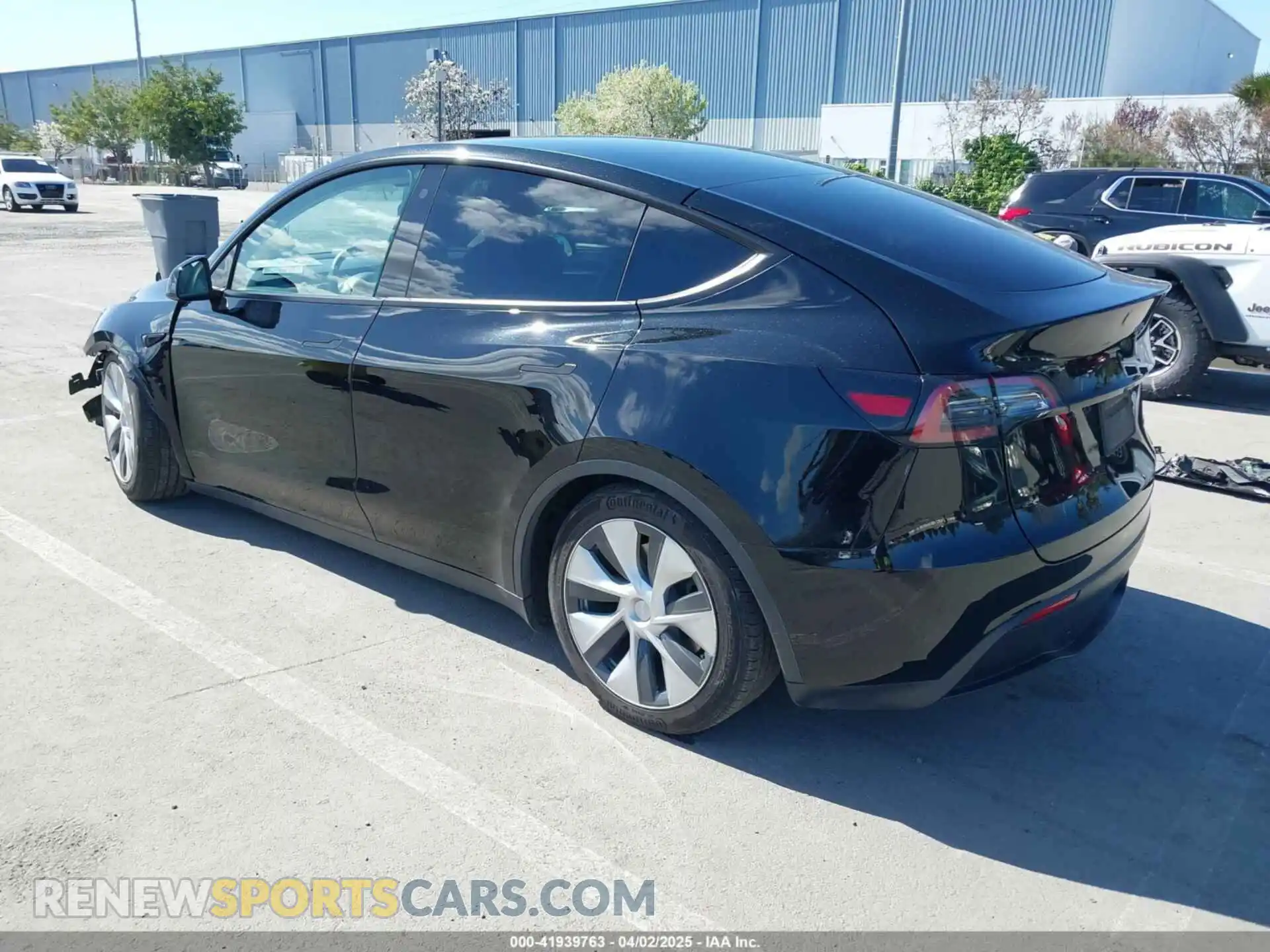 3 Photograph of a damaged car 7SAYGAEE5PF625193 TESLA MODEL Y 2023
