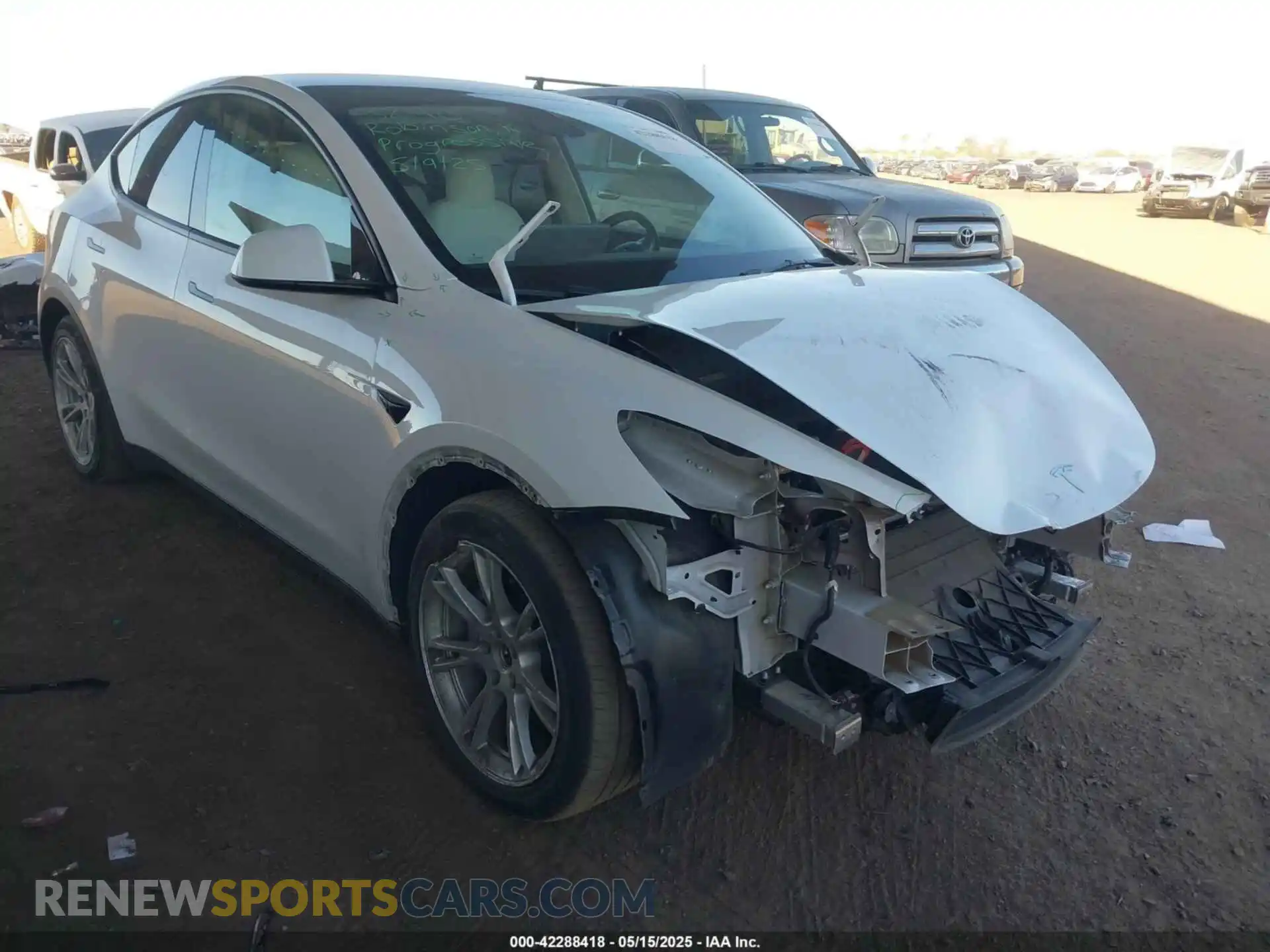 1 Photograph of a damaged car 7SAYGAEE5PF642138 TESLA MODEL Y 2023