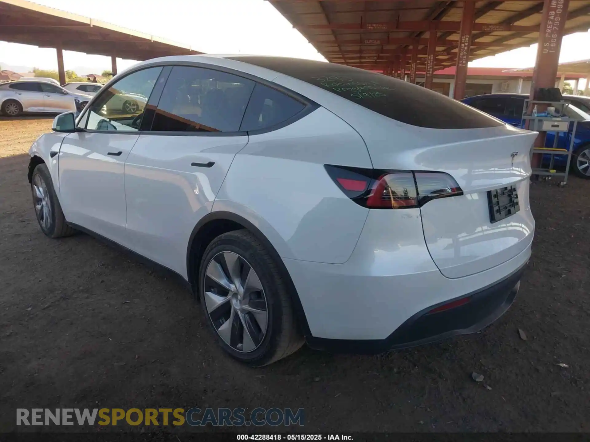 3 Photograph of a damaged car 7SAYGAEE5PF642138 TESLA MODEL Y 2023