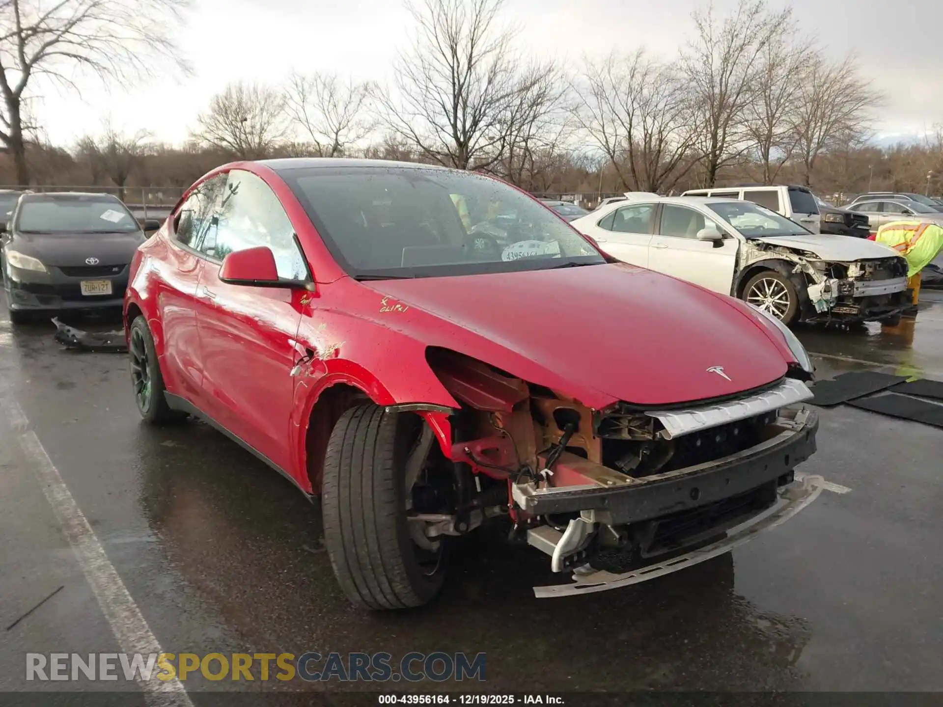 1 Photograph of a damaged car 7SAYGAEE5PF686060 TESLA MODEL Y 2023