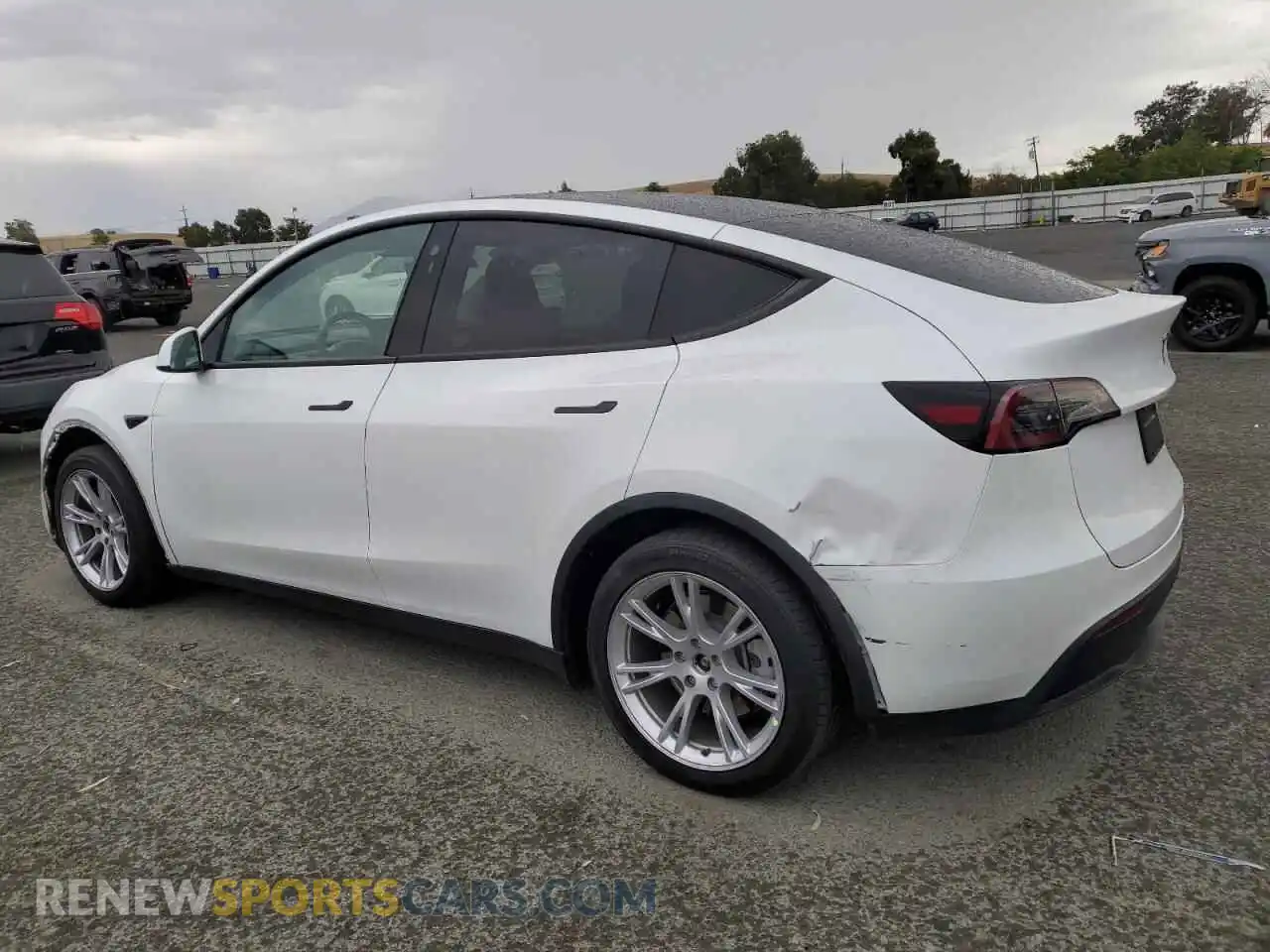 2 Photograph of a damaged car 7SAYGAEE5PF703777 TESLA MODEL Y 2023