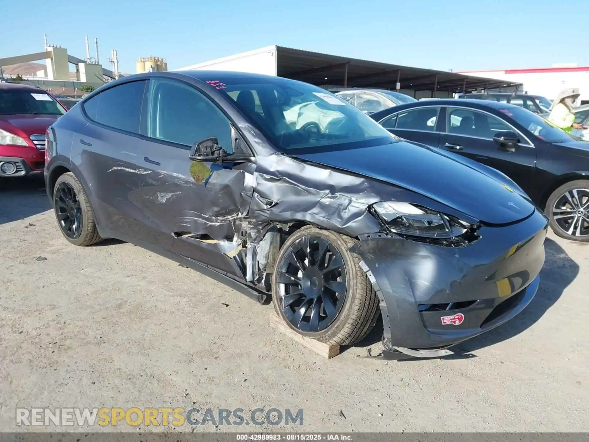 1 Photograph of a damaged car 7SAYGAEE5PF871046 TESLA MODEL Y 2023