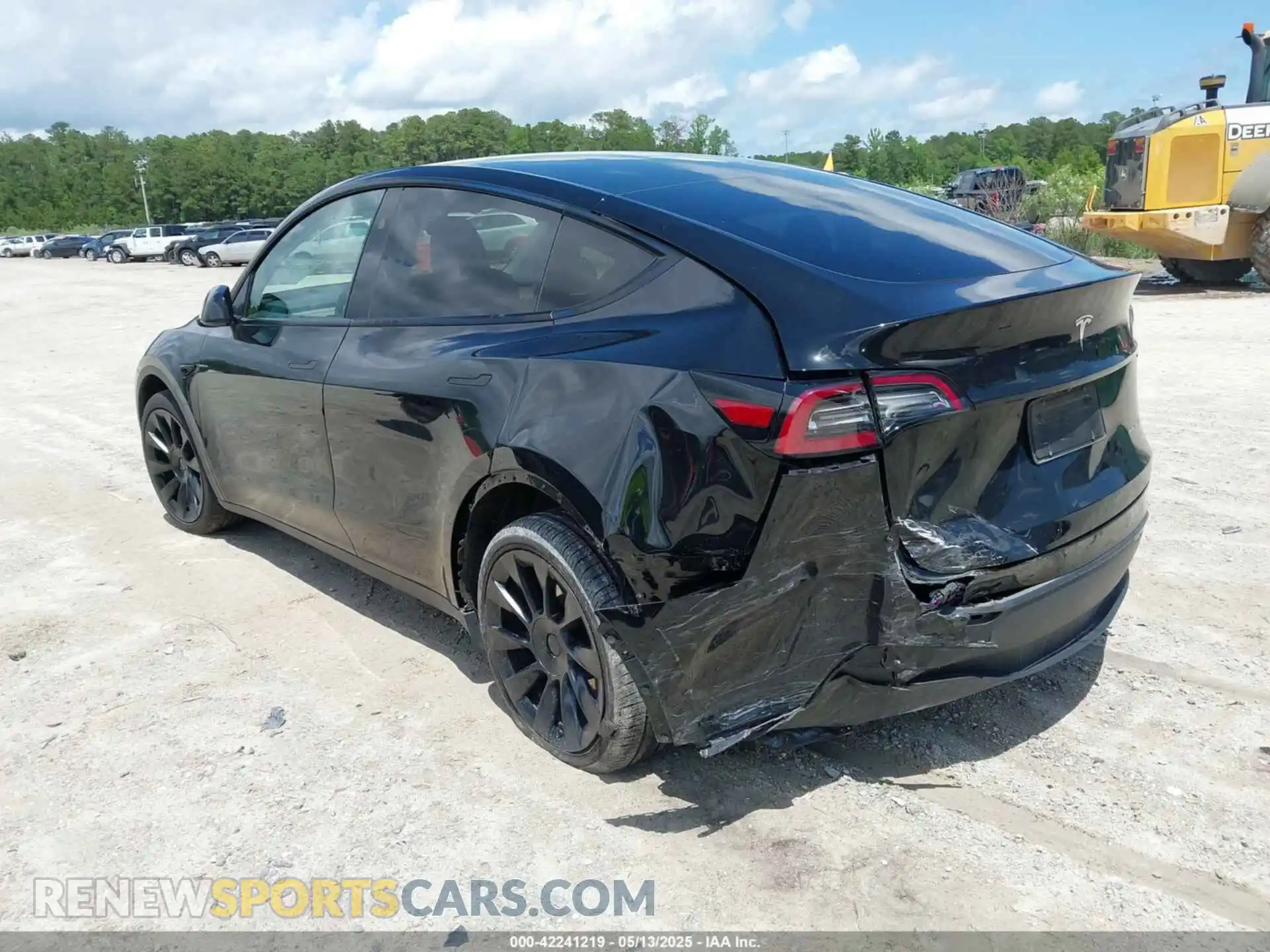 3 Photograph of a damaged car 7SAYGAEE5PF878157 TESLA MODEL Y 2023