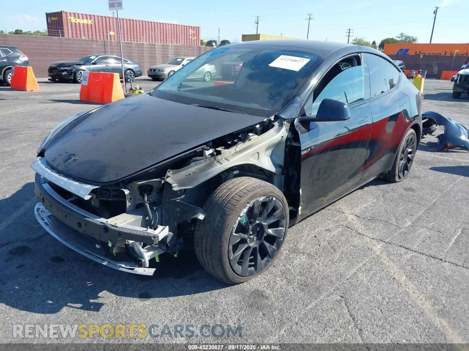 2 Photograph of a damaged car 7SAYGAEE5PF879096 TESLA MODEL Y 2023