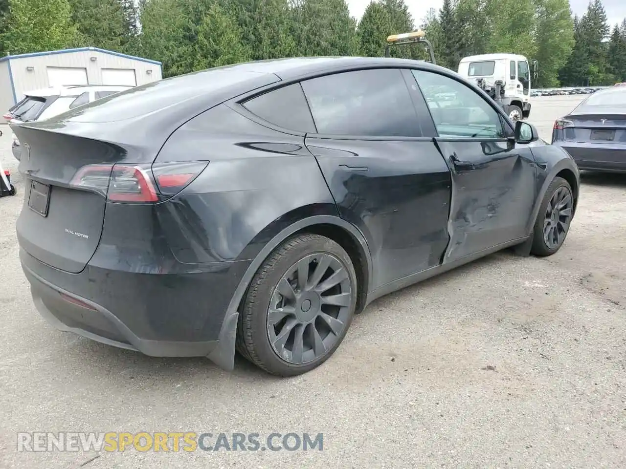 3 Photograph of a damaged car 7SAYGAEE5PF889868 TESLA MODEL Y 2023