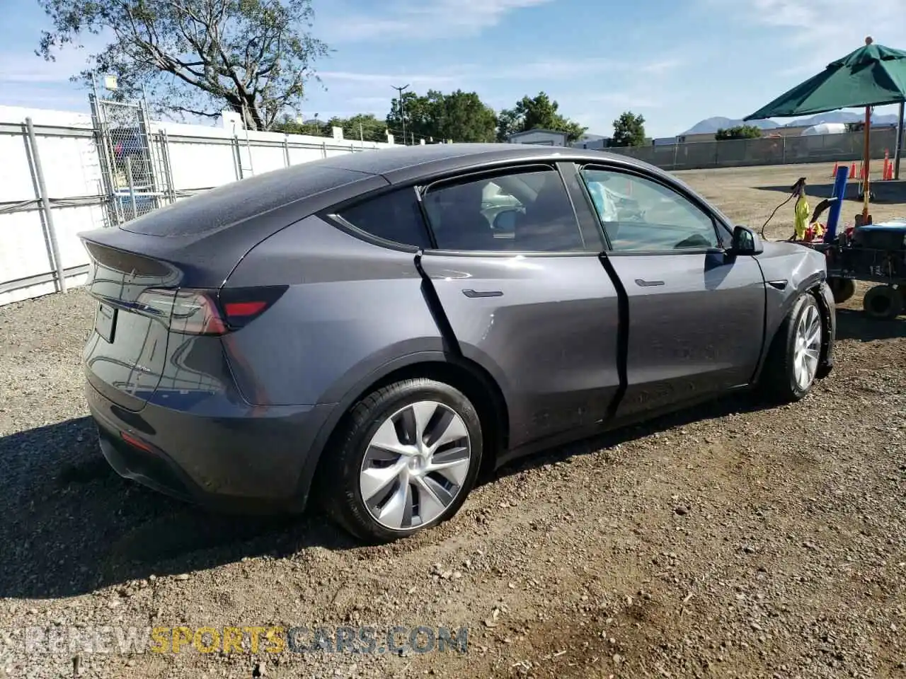 3 Photograph of a damaged car 7SAYGAEE5PF928779 TESLA MODEL Y 2023