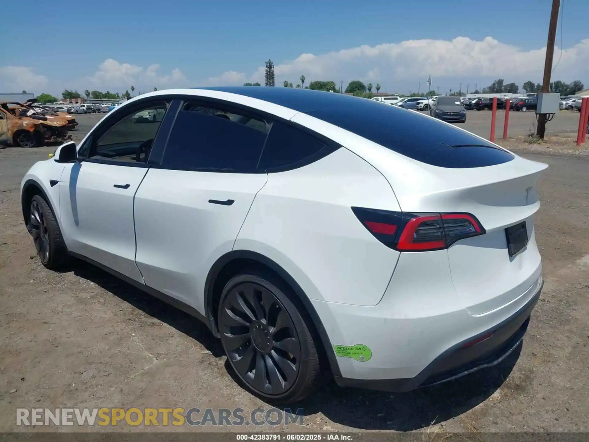 3 Photograph of a damaged car 7SAYGAEE6PF610721 TESLA MODEL Y 2023
