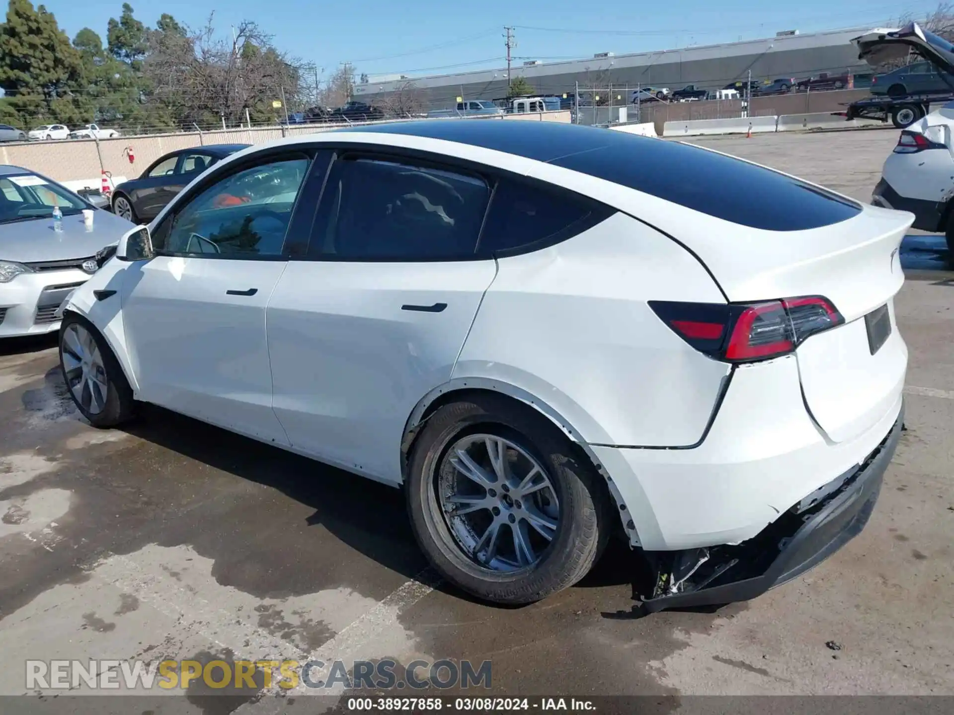 3 Фотография поврежденного автомобиля 7SAYGAEE6PF627972 TESLA MODEL Y 2023