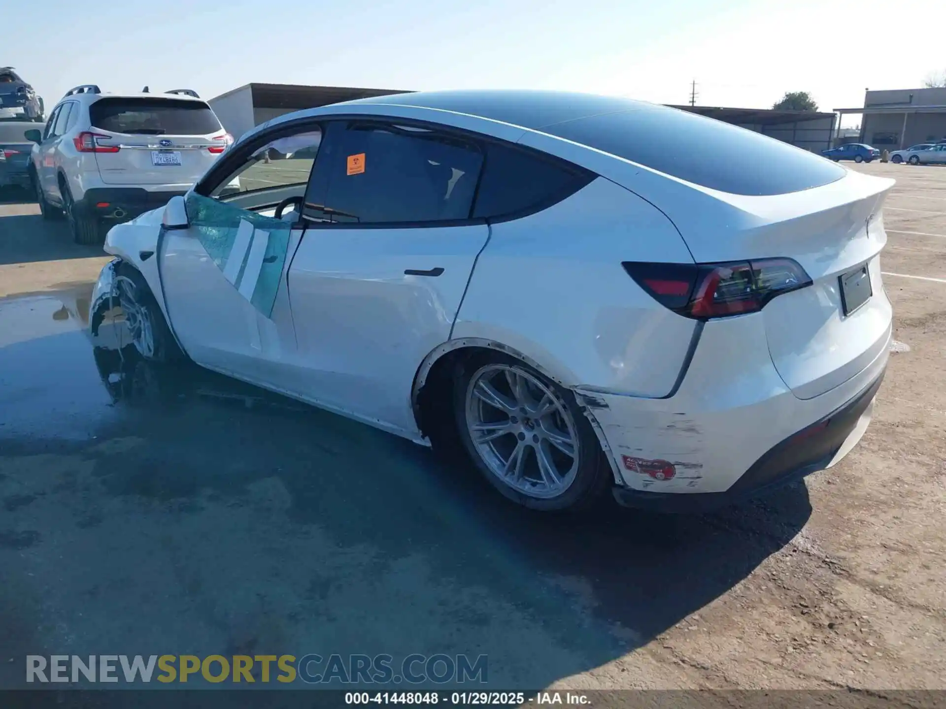 3 Photograph of a damaged car 7SAYGAEE6PF871072 TESLA MODEL Y 2023