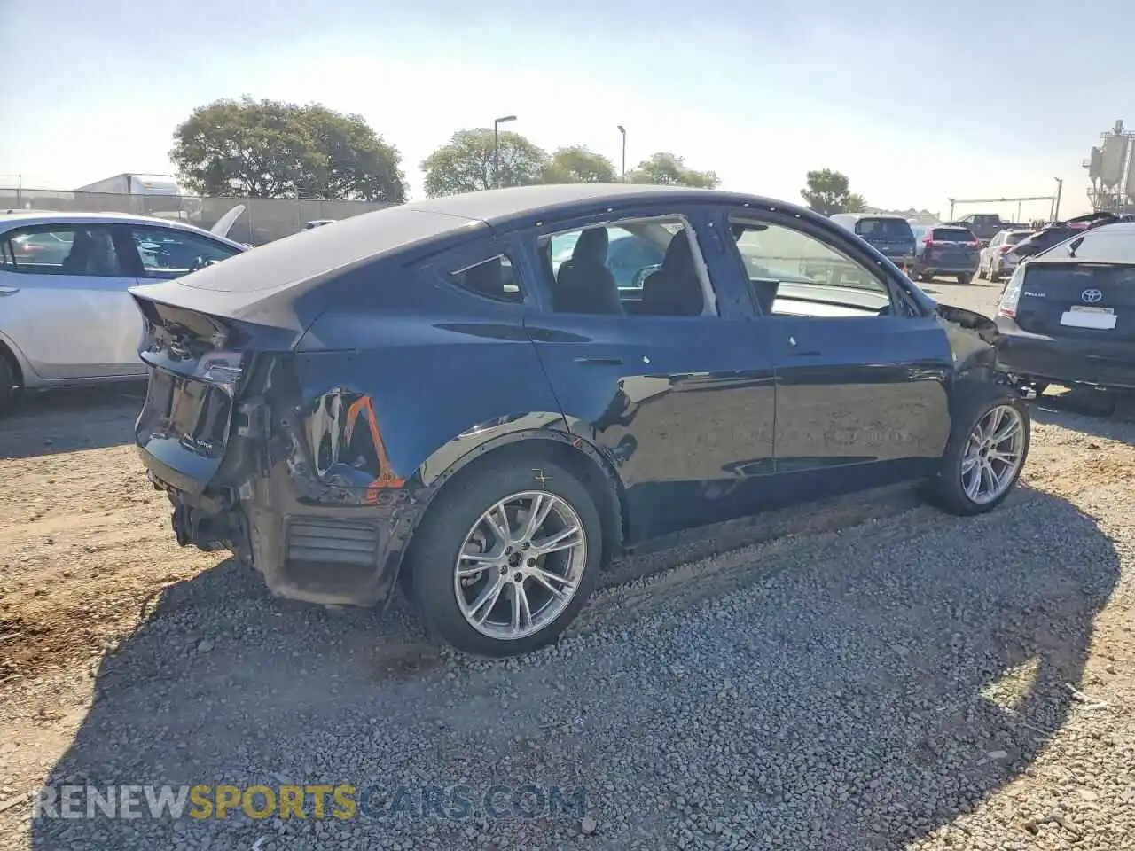 3 Photograph of a damaged car 7SAYGAEE6PF915135 TESLA MODEL Y 2023