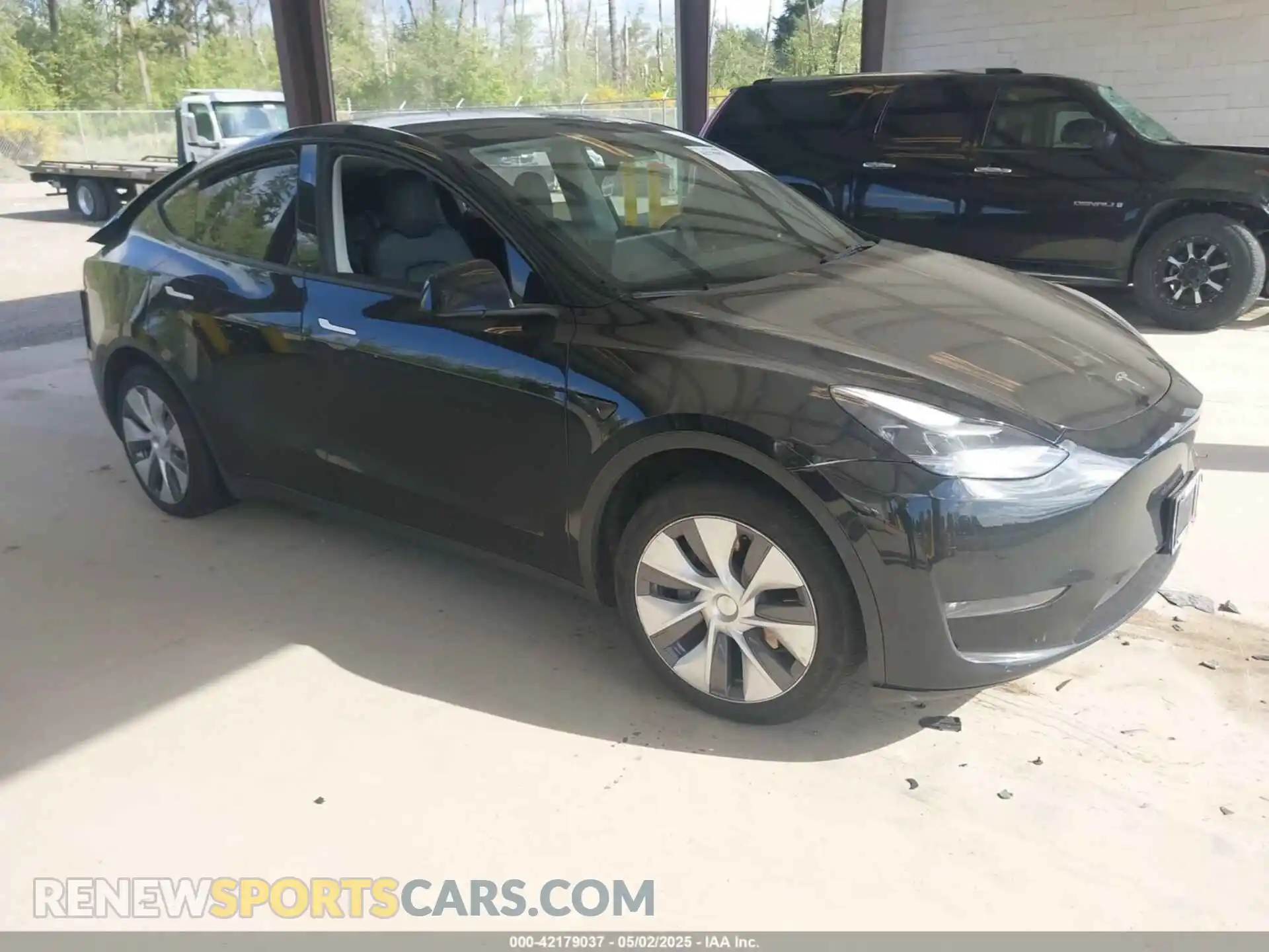 1 Photograph of a damaged car 7SAYGAEE6PF926507 TESLA MODEL Y 2023