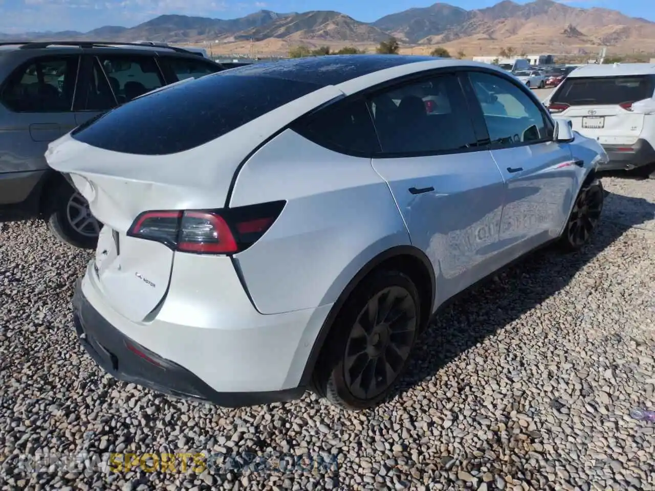 3 Photograph of a damaged car 7SAYGAEE7PF584467 TESLA MODEL Y 2023