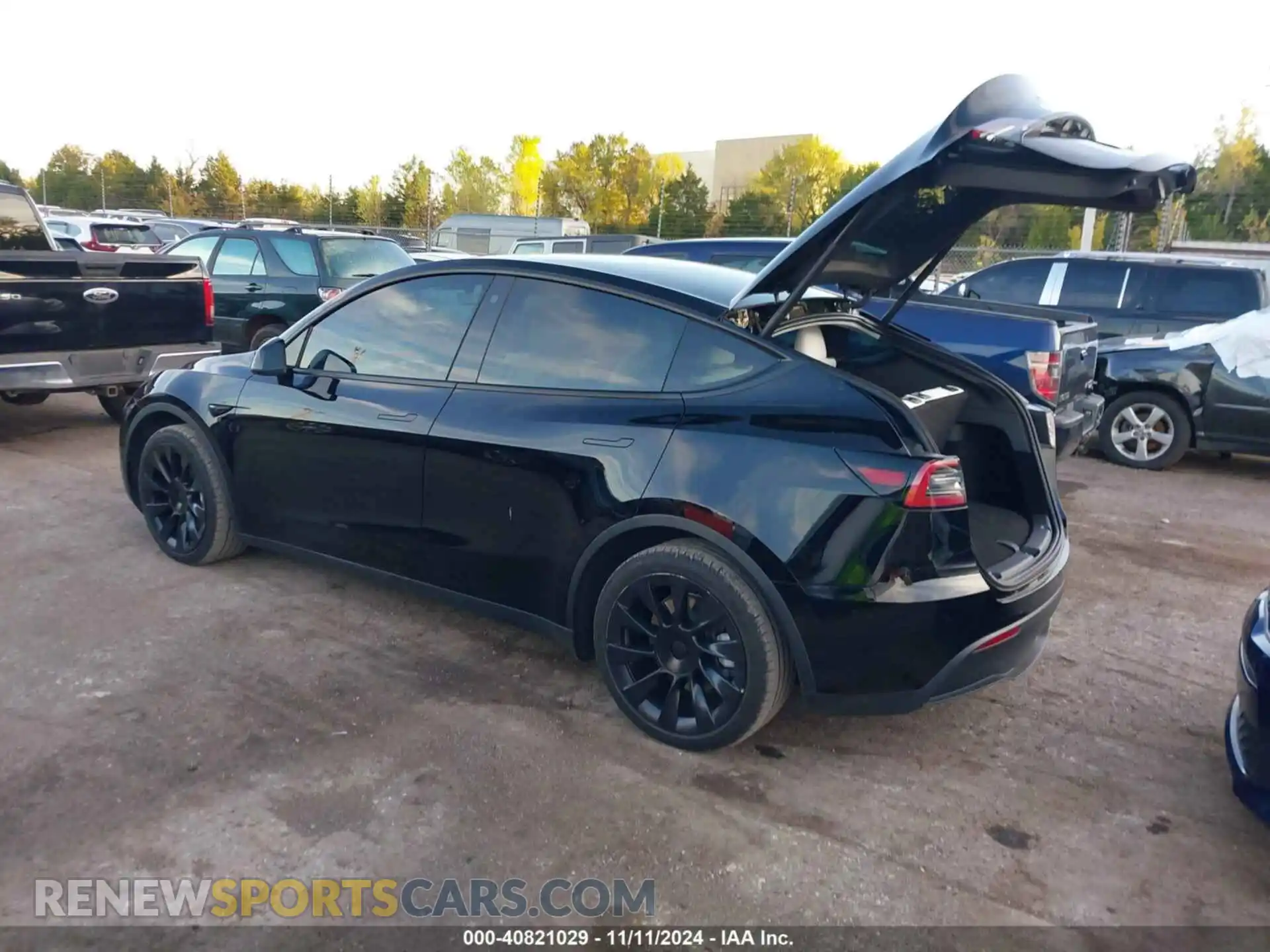 3 Photograph of a damaged car 7SAYGAEE7PF599180 TESLA MODEL Y 2023