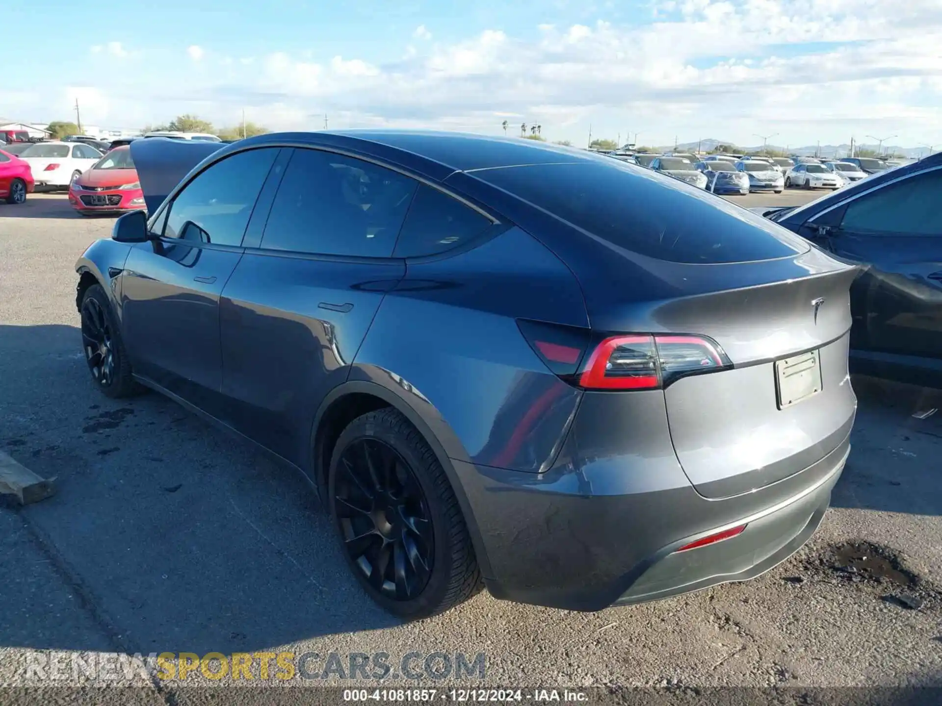 3 Photograph of a damaged car 7SAYGAEE7PF715171 TESLA MODEL Y 2023