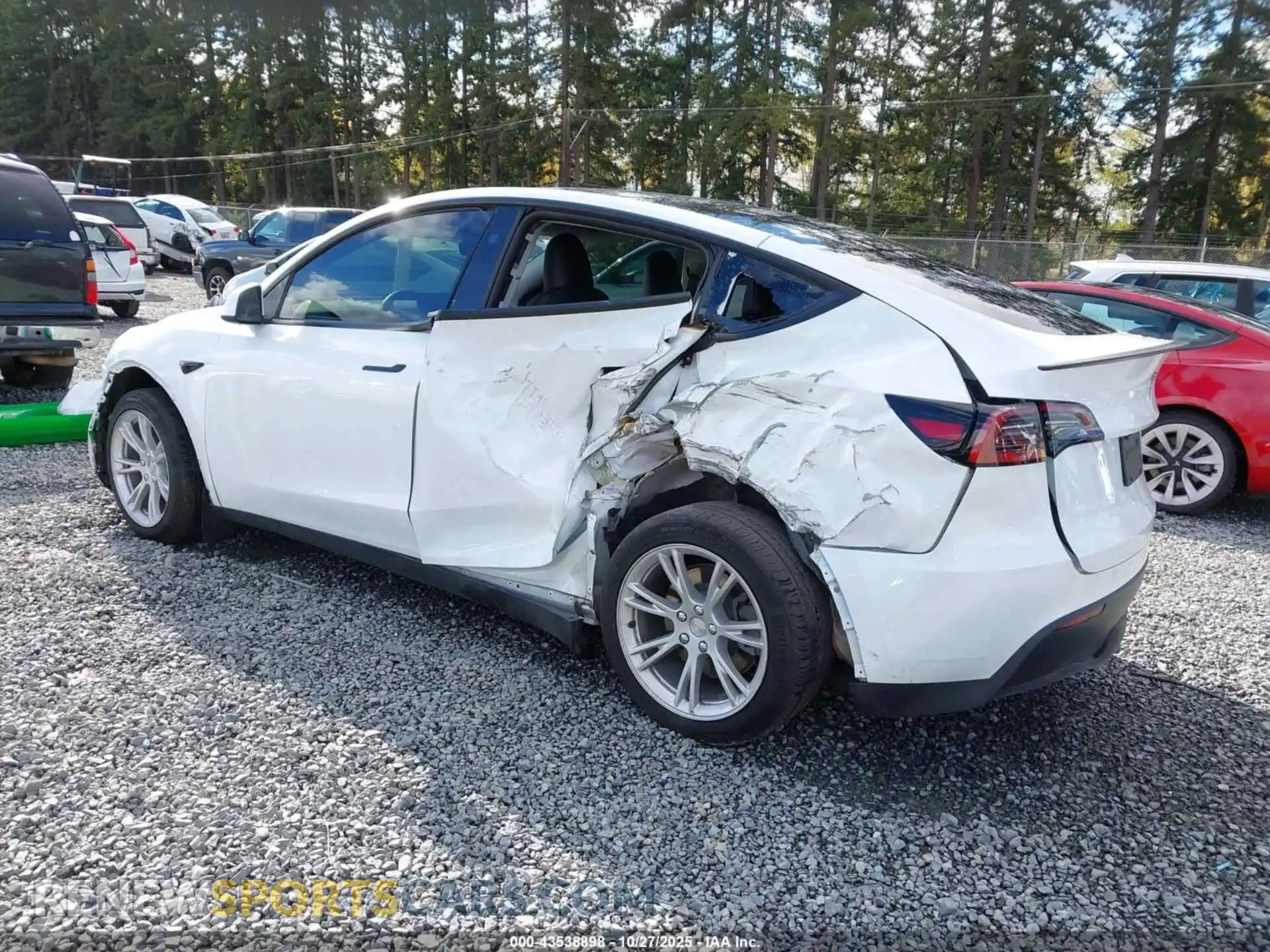 3 Photograph of a damaged car 7SAYGAEE7PF812158 TESLA MODEL Y 2023