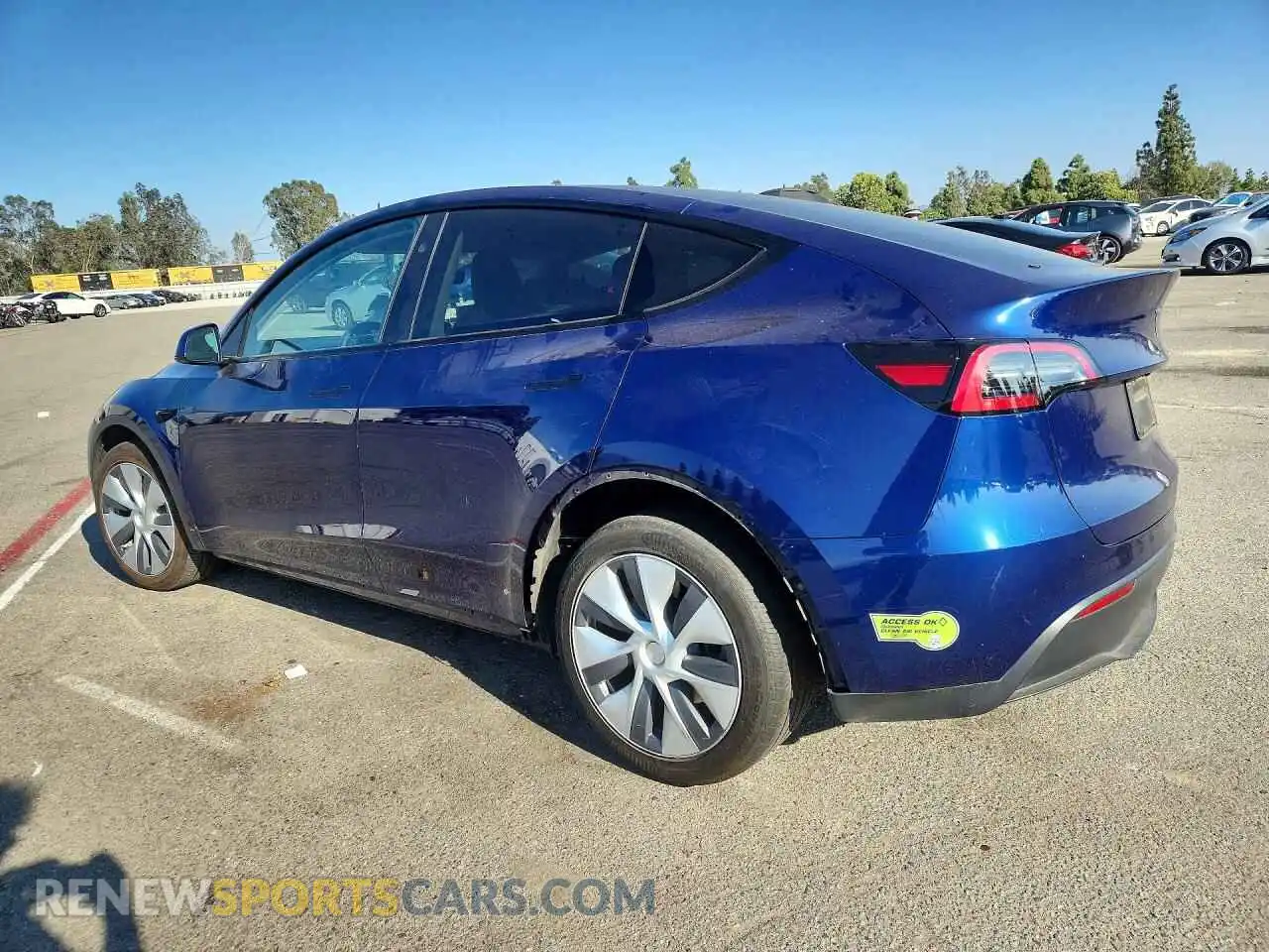 2 fotografías del automóvil dañado 7SAYGAEE7PF858699 TESLA MODEL Y 2023