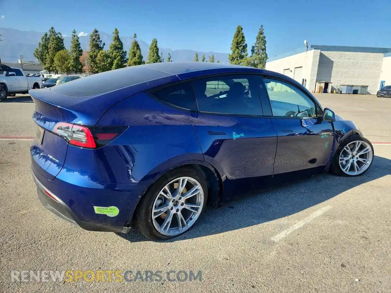 3 fotografías del automóvil dañado 7SAYGAEE7PF858699 TESLA MODEL Y 2023