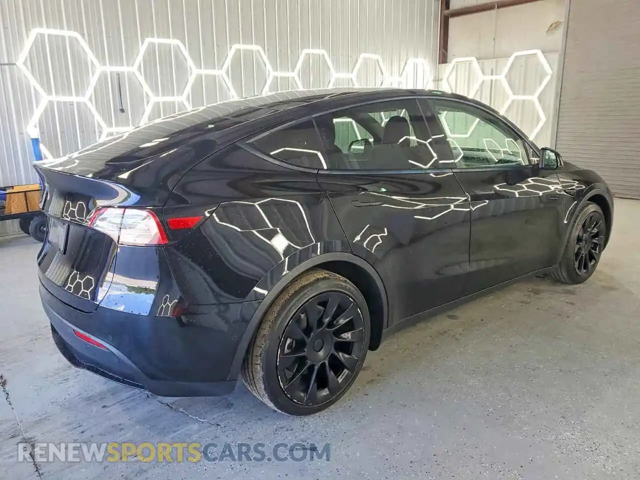 3 Фотография поврежденного автомобиля 7SAYGAEE8PF584543 TESLA MODEL Y 2023